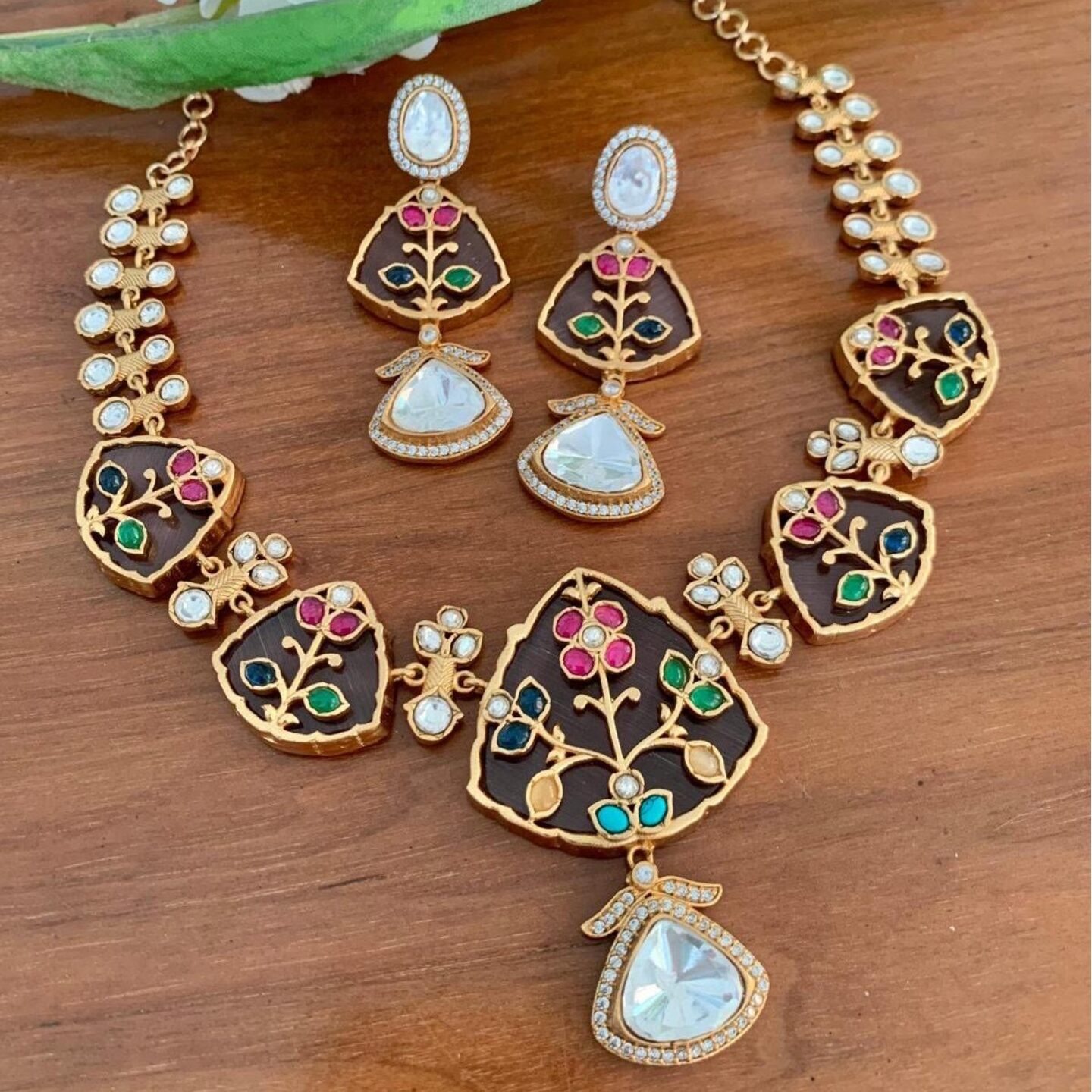 Sakhi Tanjore Set