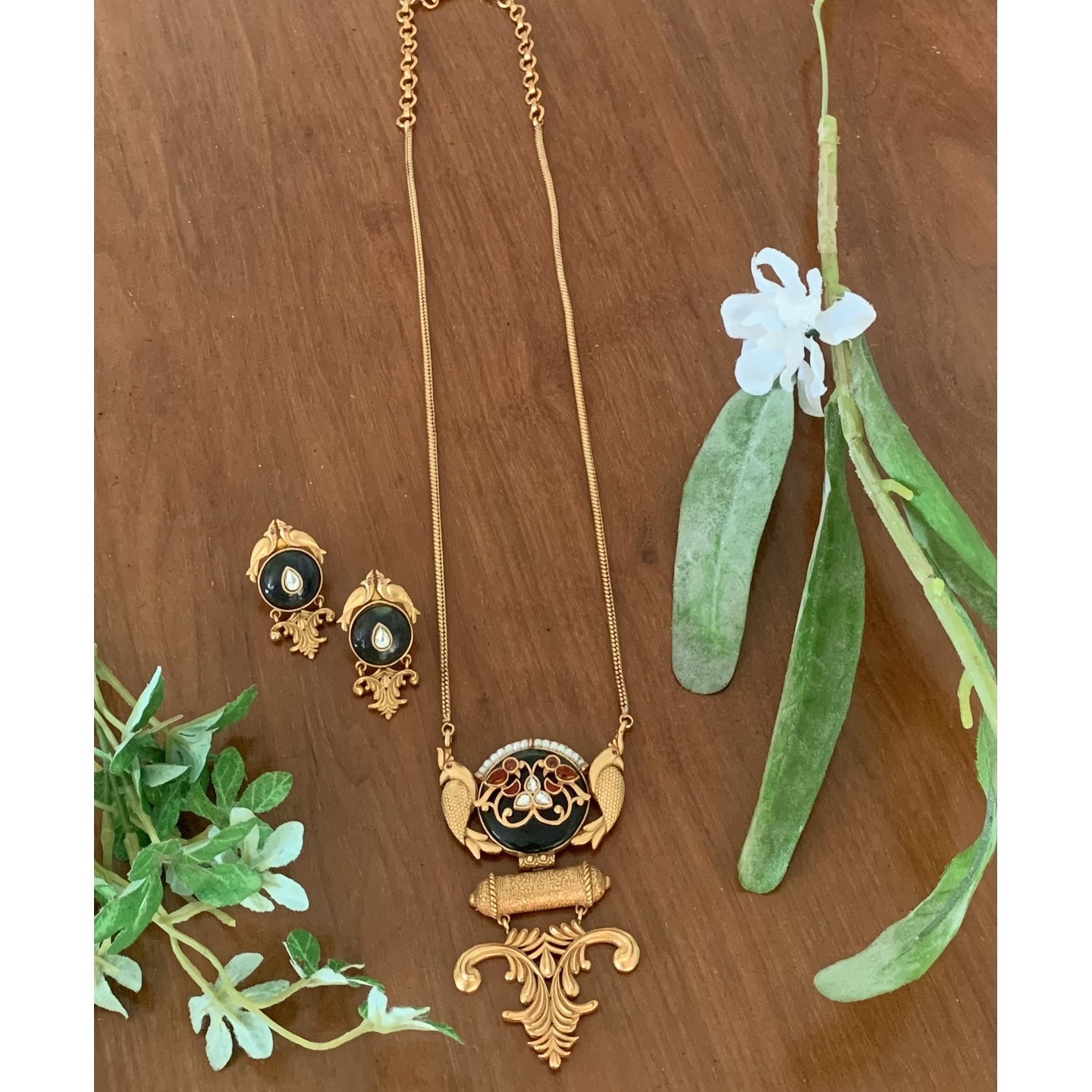 Pihu Set - Baghore Collection