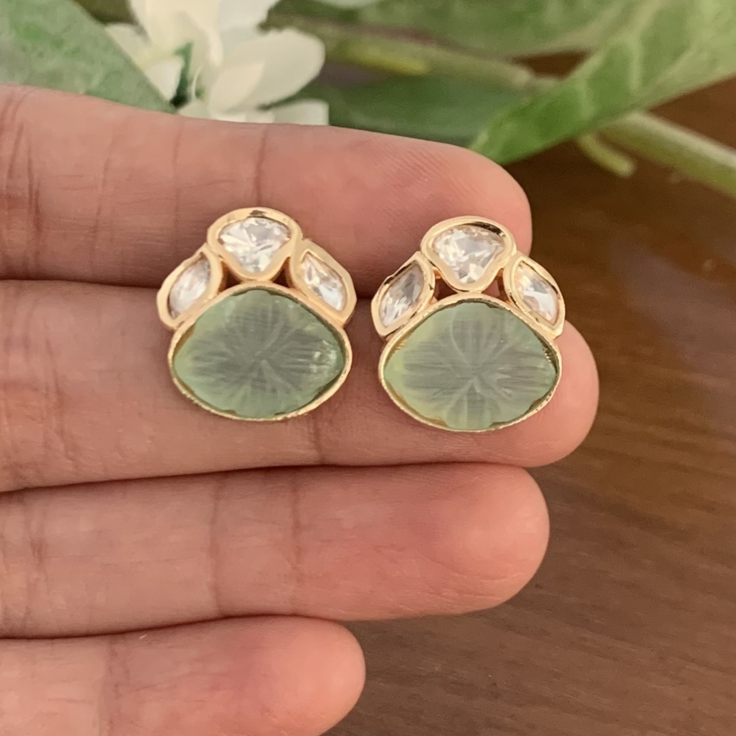 Amari Kundan Stud Earring
