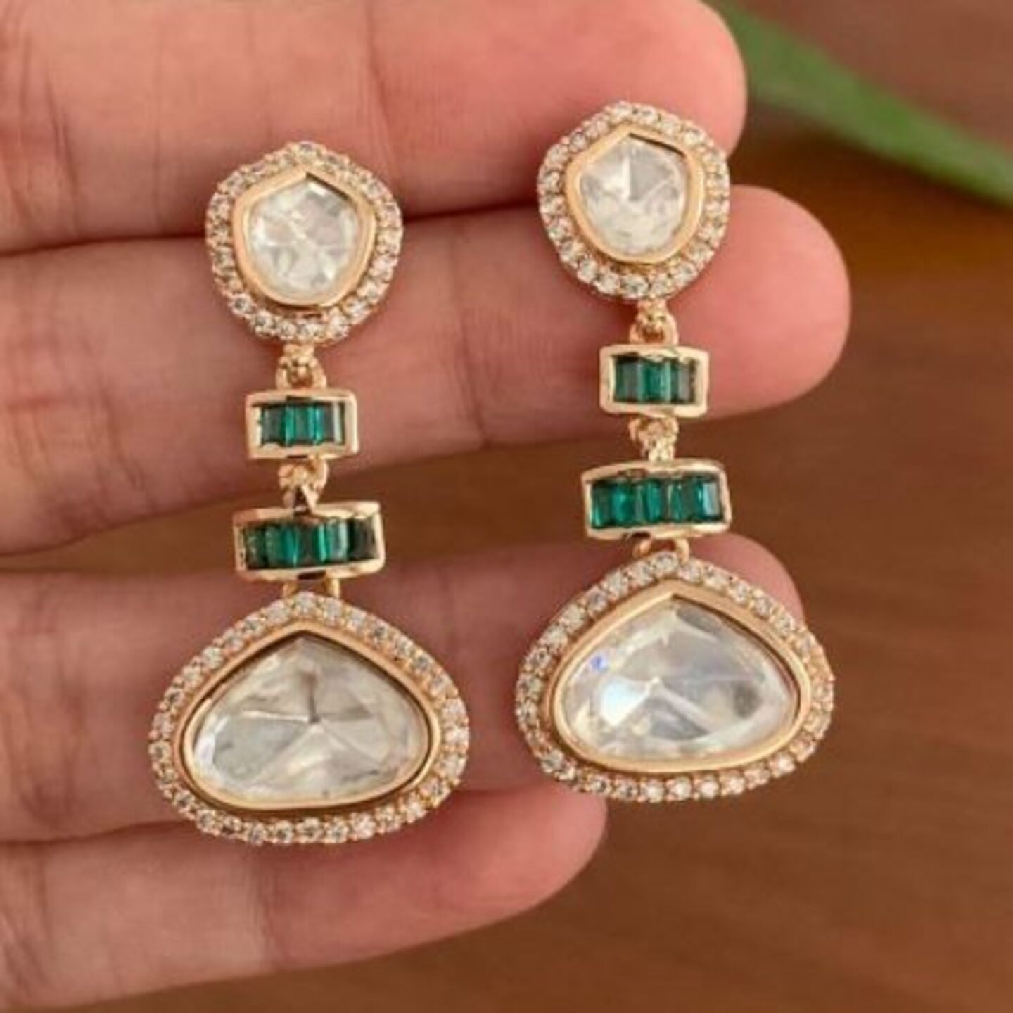 Aarachi Earring