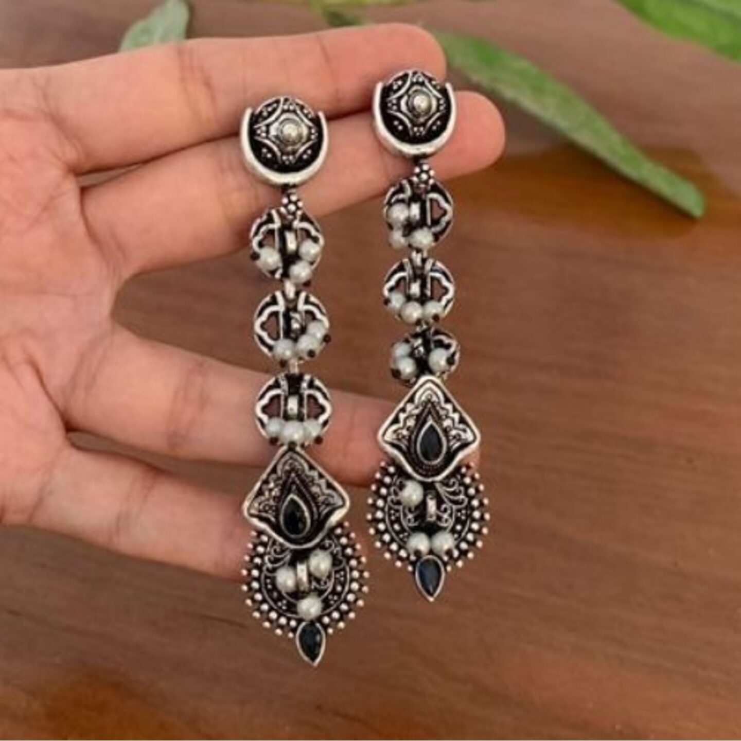 Yuvika Oxidized Earring