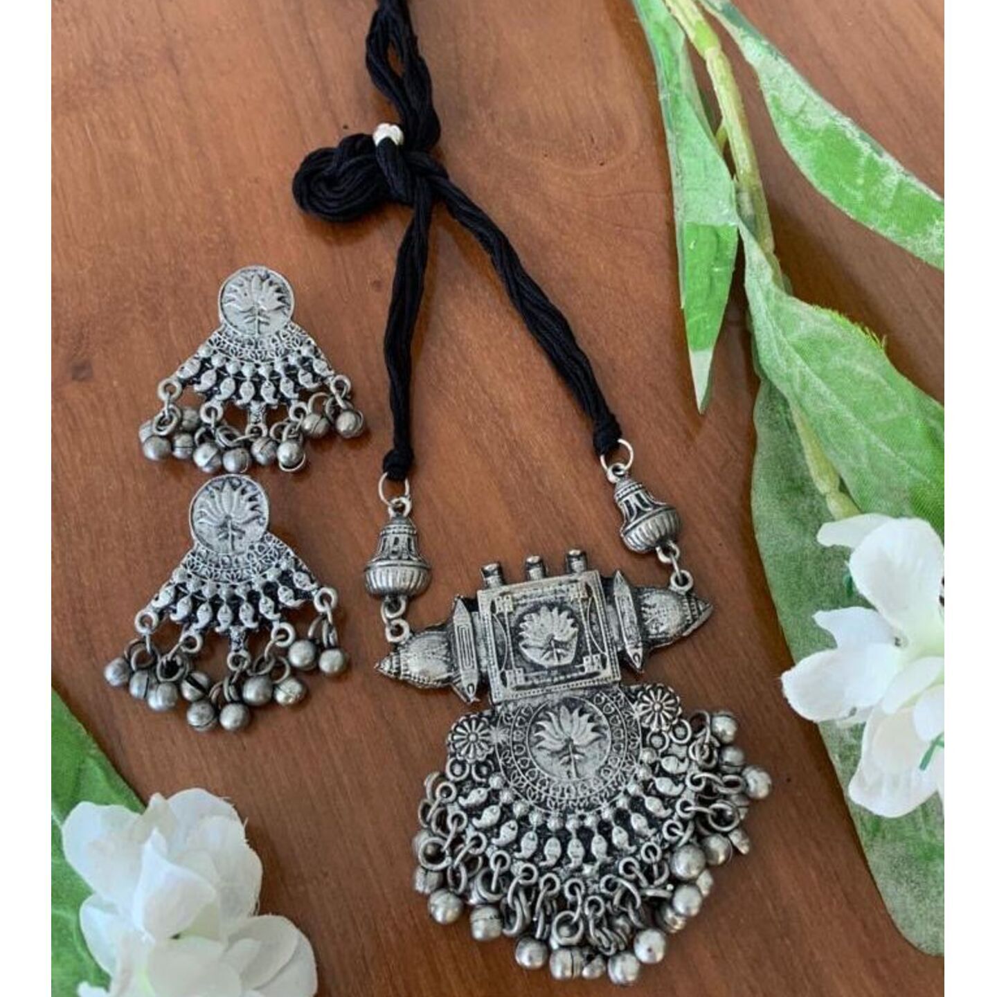 Nadira Oxidised Set