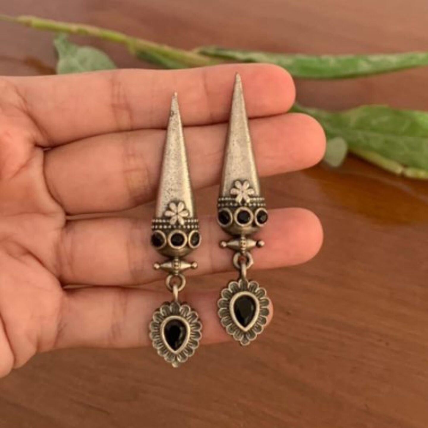 Gauhar Oxidized Earring
