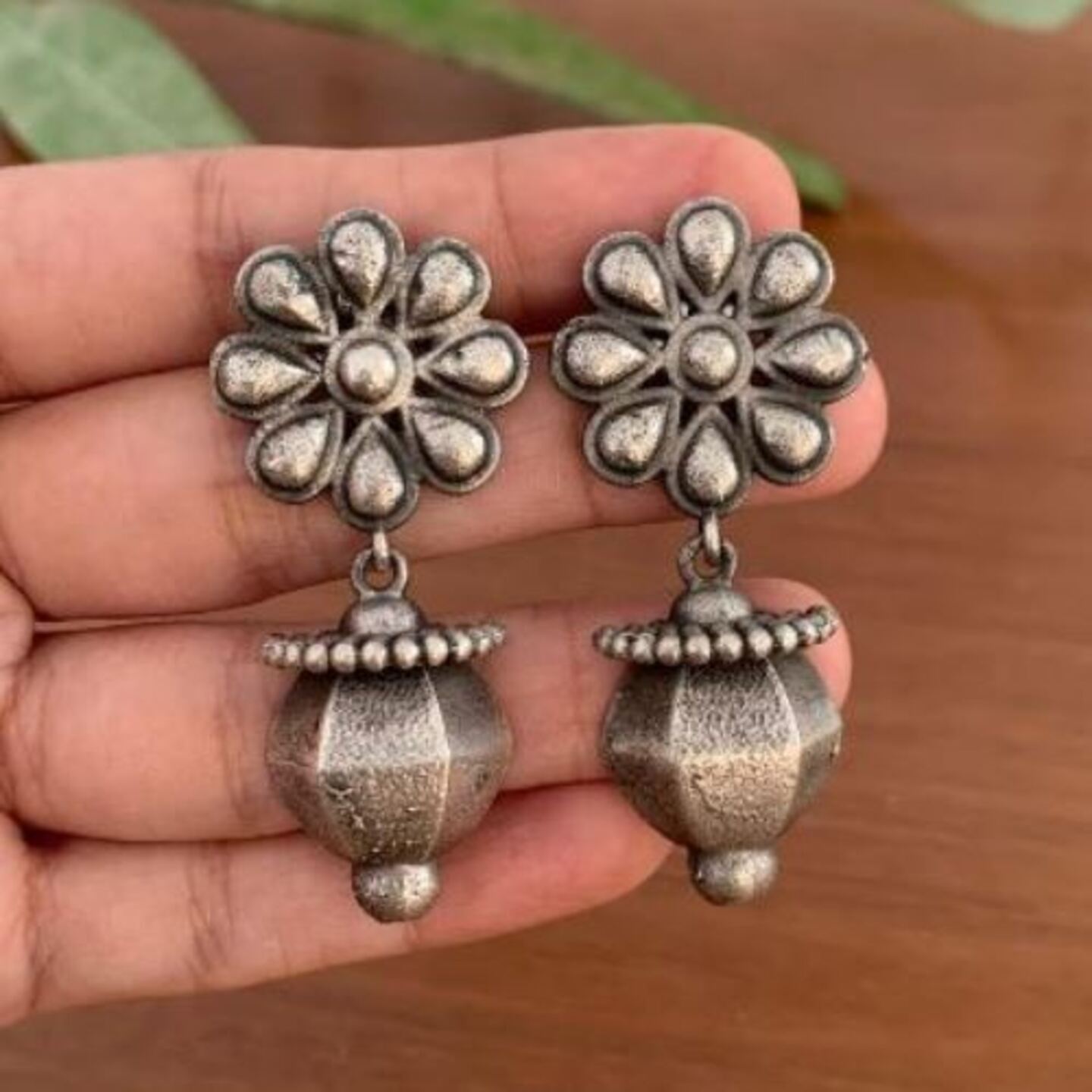 Writu Oxidized Earring