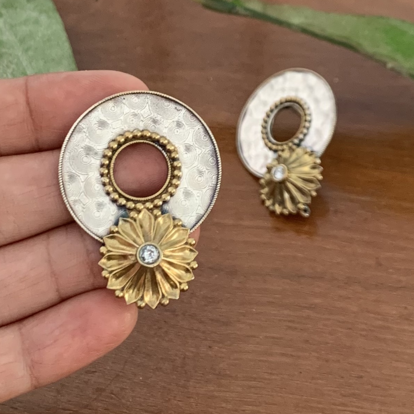Ojal Dual Tone Earring