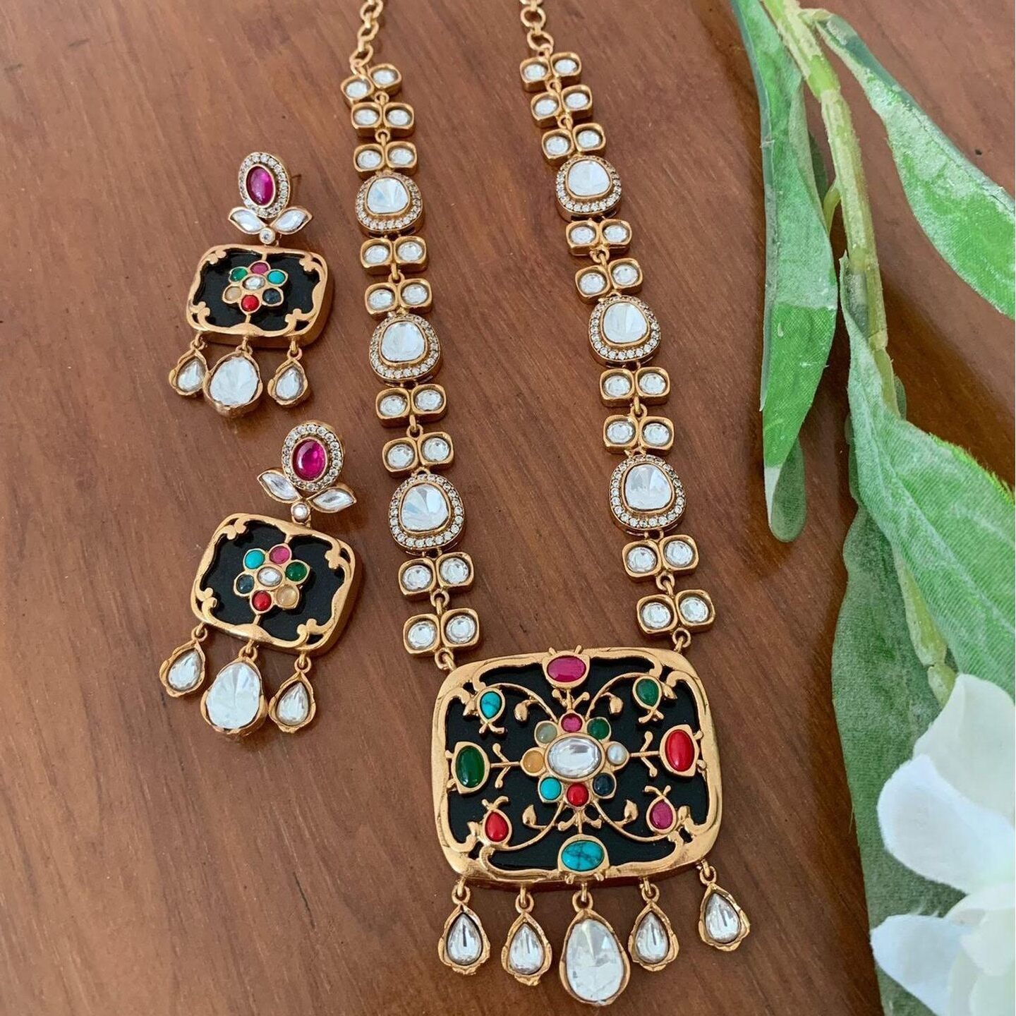 Vaanya Set - Tanjore Collection