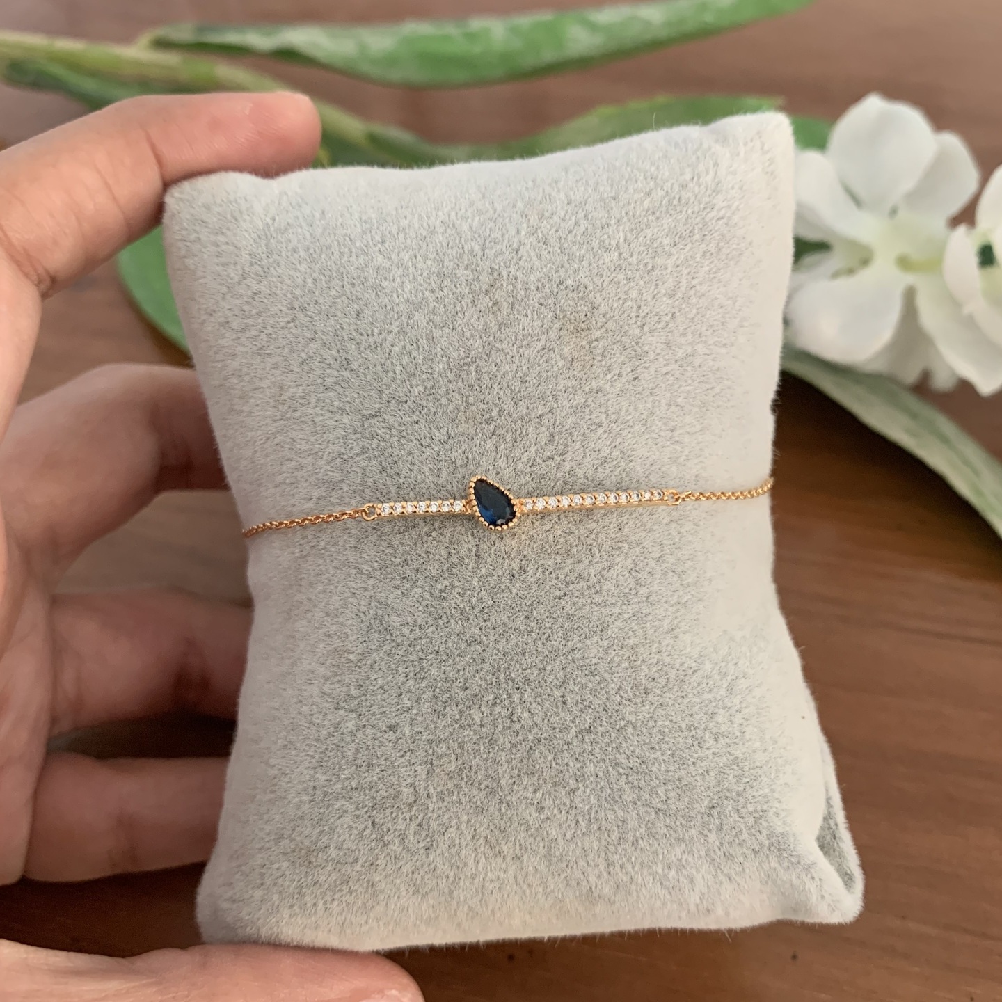 Raya Blue Gold CZ Loose Bracelet