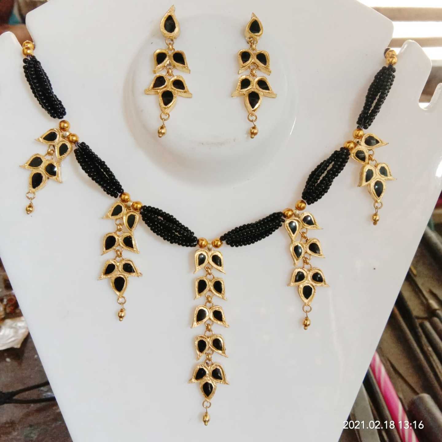 Tinixiriya Necklace