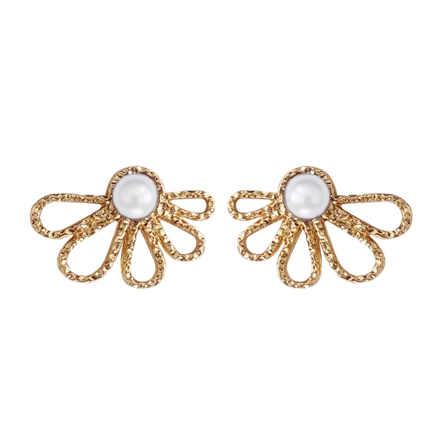 Leif Pearl Petal Studs in White-Gold
