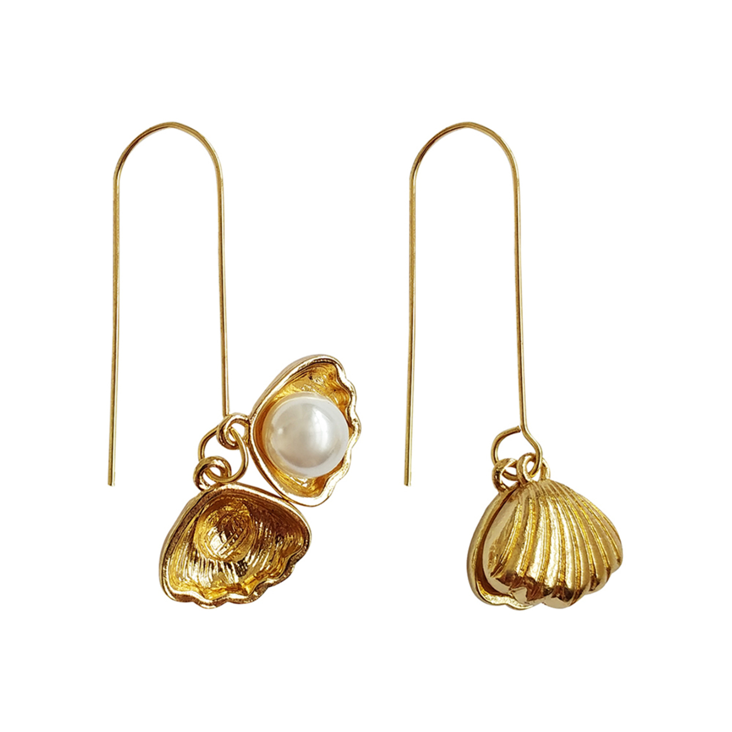 Luella Clam and Pearl Earrings in Gold