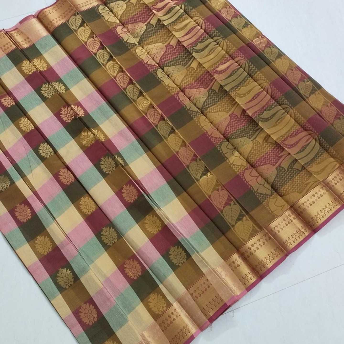 Shri Venkateshwara textiles Silk Cotton Green and Pink colour Checked Saree