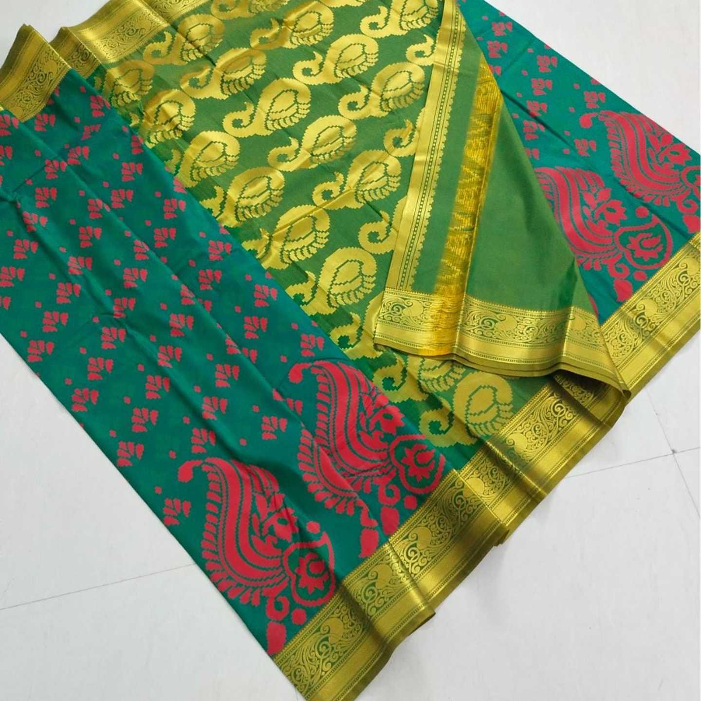 Shri Venkateshwara textiles Kancheepuram  SemiSilk Wedding Green and Pink Saree