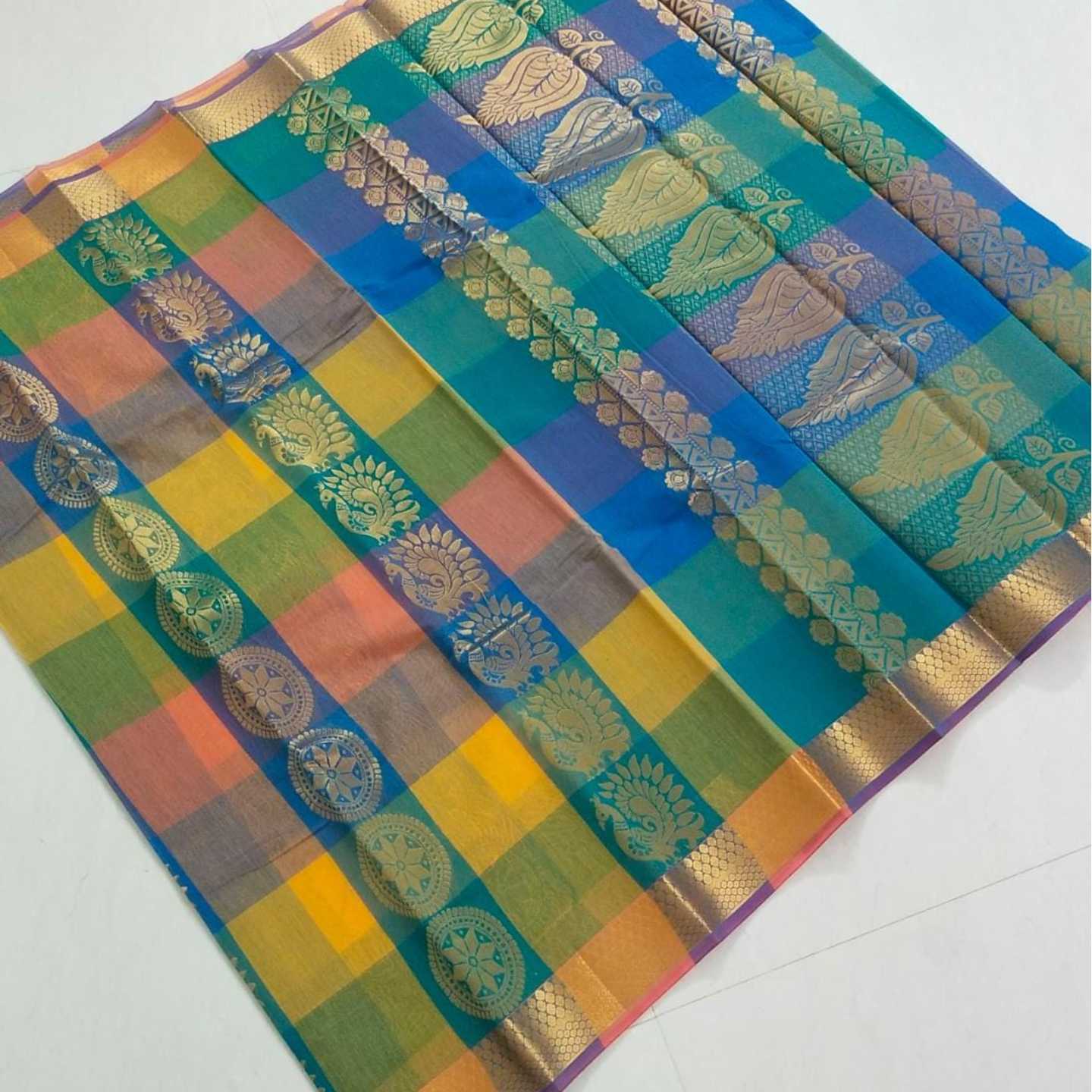 Shri Venkateshwara Kotta textiles Silk Cotton Green and Blue colour Checked Saree