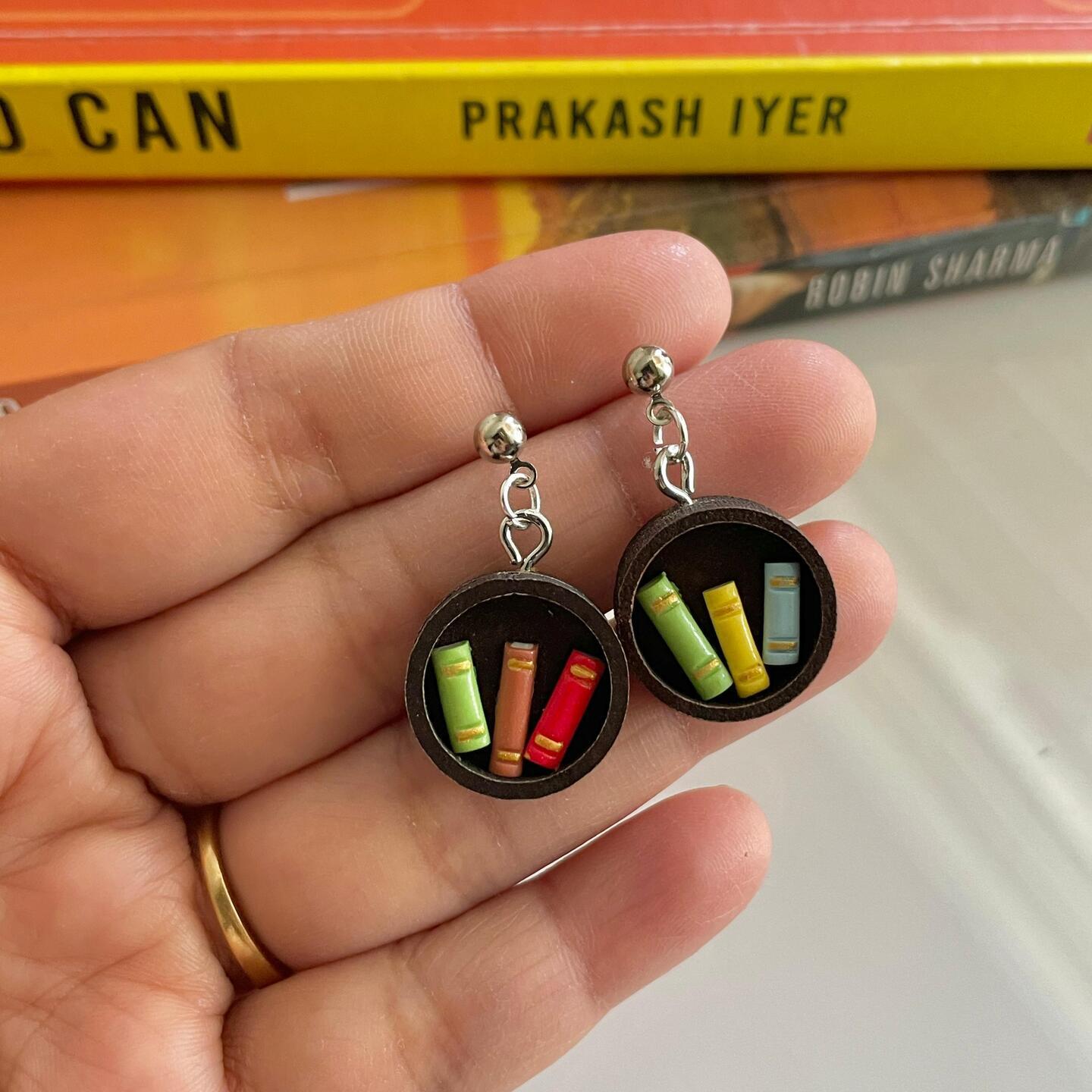 Miniature Circle Shape Bookshelf Earrings