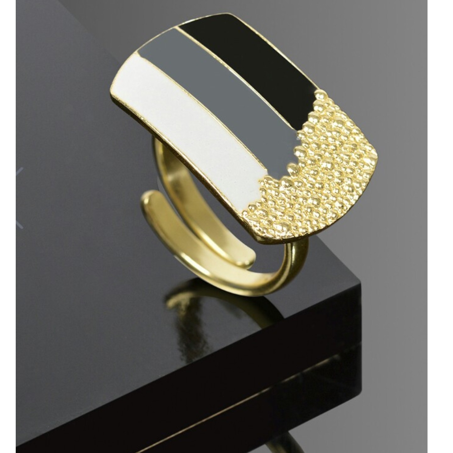 Enamel & Granulated Adjustable Women Ring Yellow Gold & Ombre Black Colour