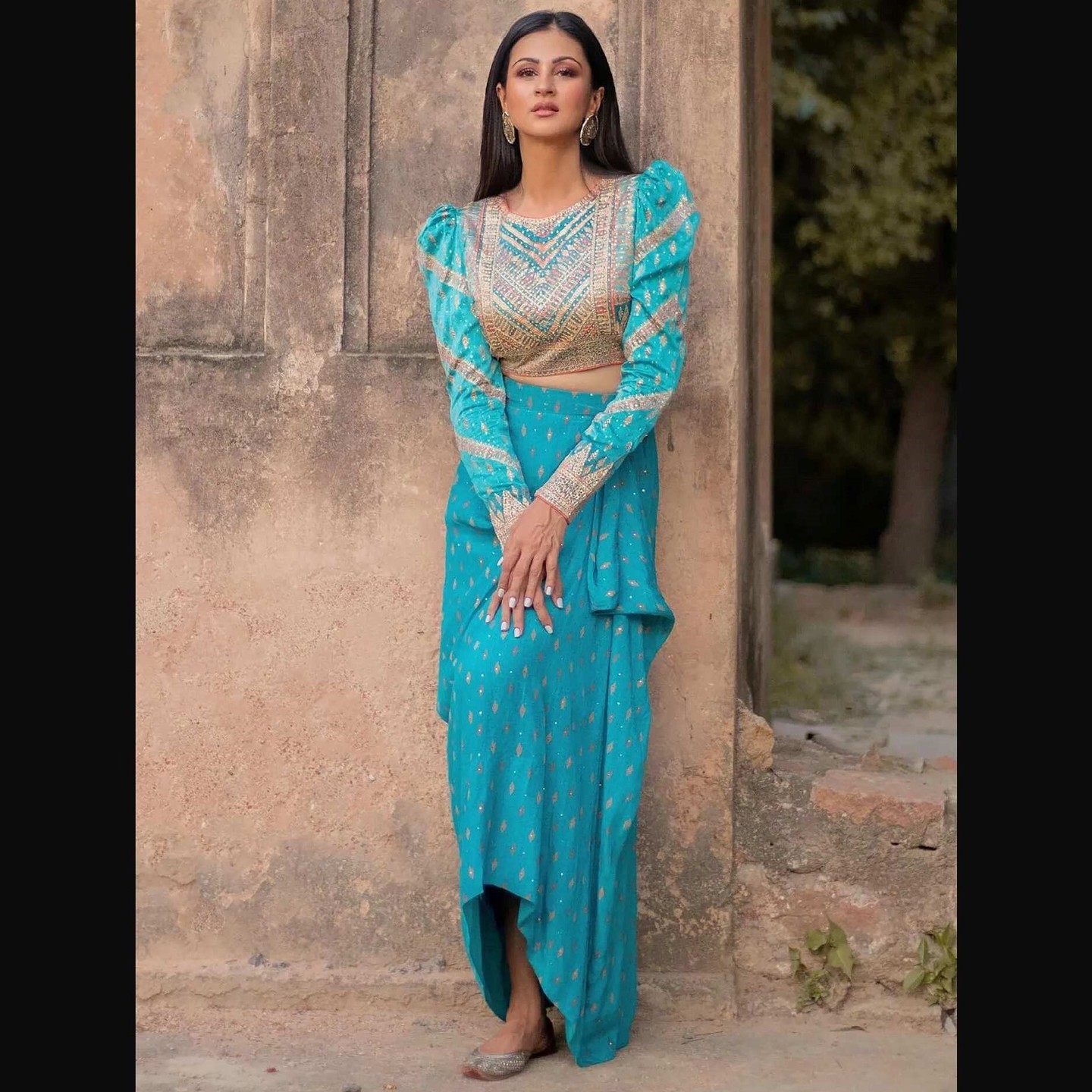 Turquoise & Multi Colour Rabari Embroidered Ensemble FIT TYPE: FITTED