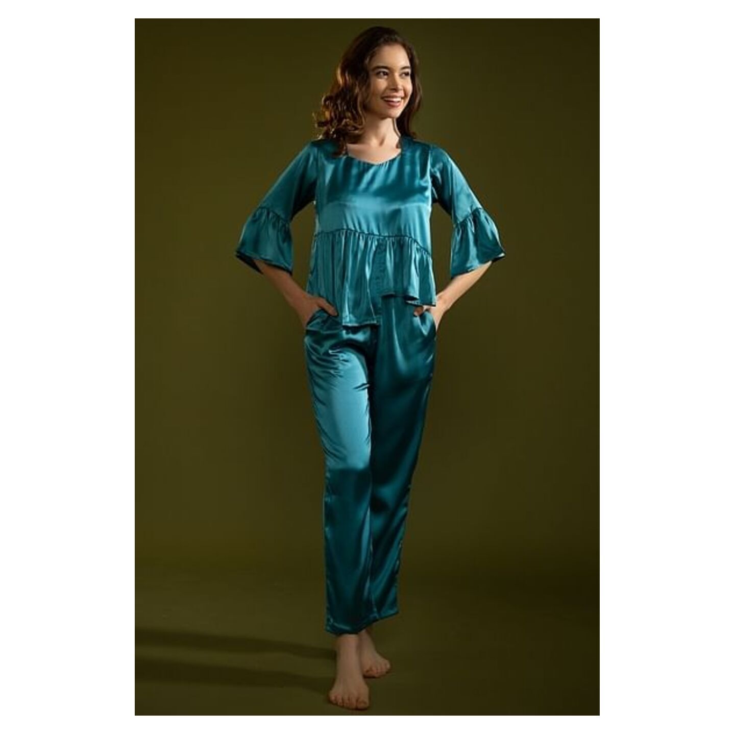 Chic Basic Top & Pyjama Set in Teal Blue - Satin