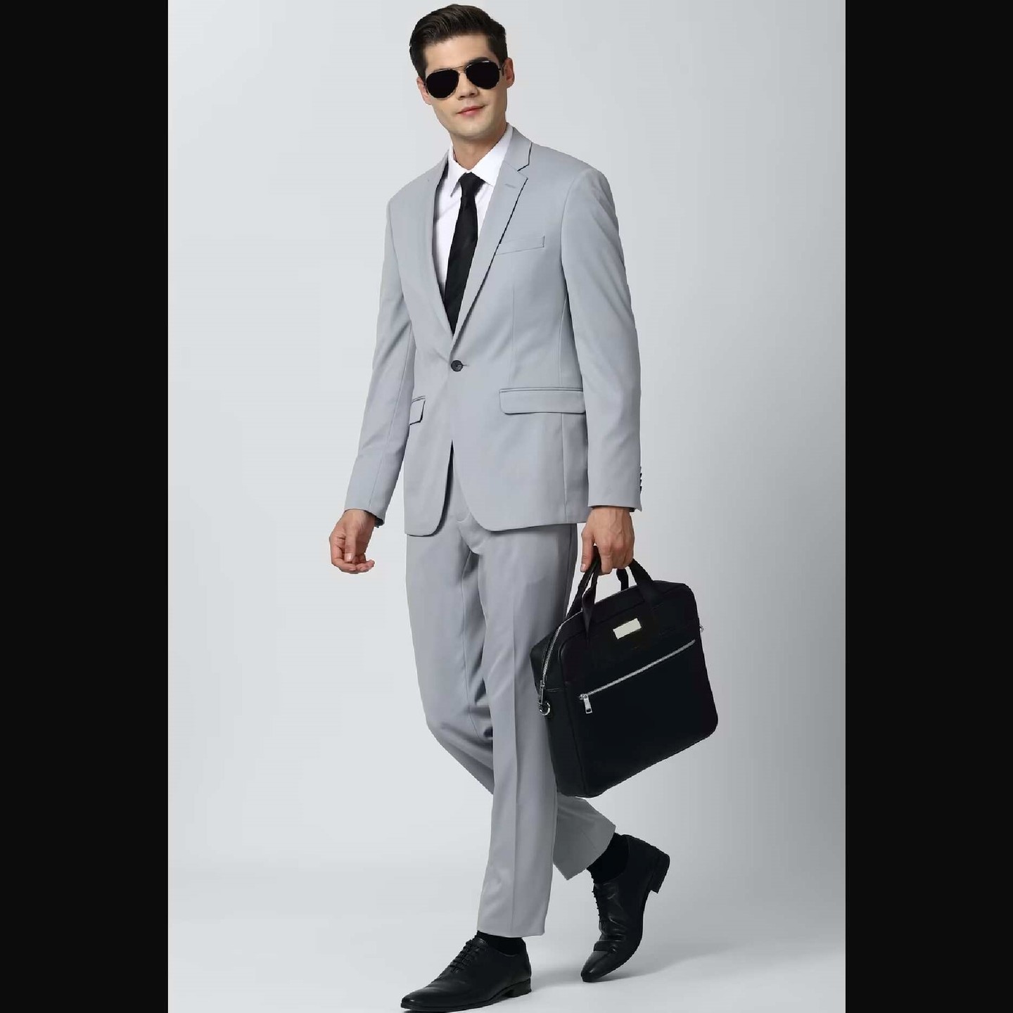 Peter England Men Grey Solid Slim Fit Formal Two Piece Suit