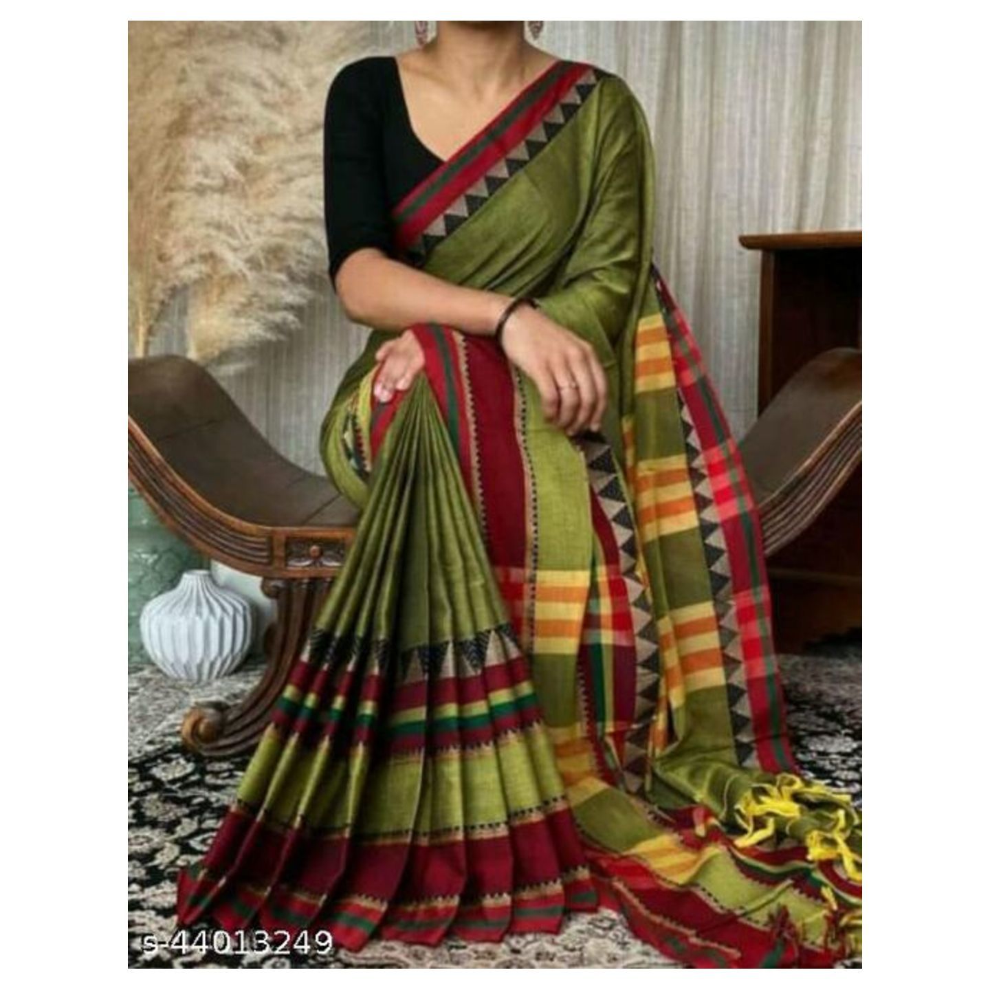 Aakarsha Drishya Sarees