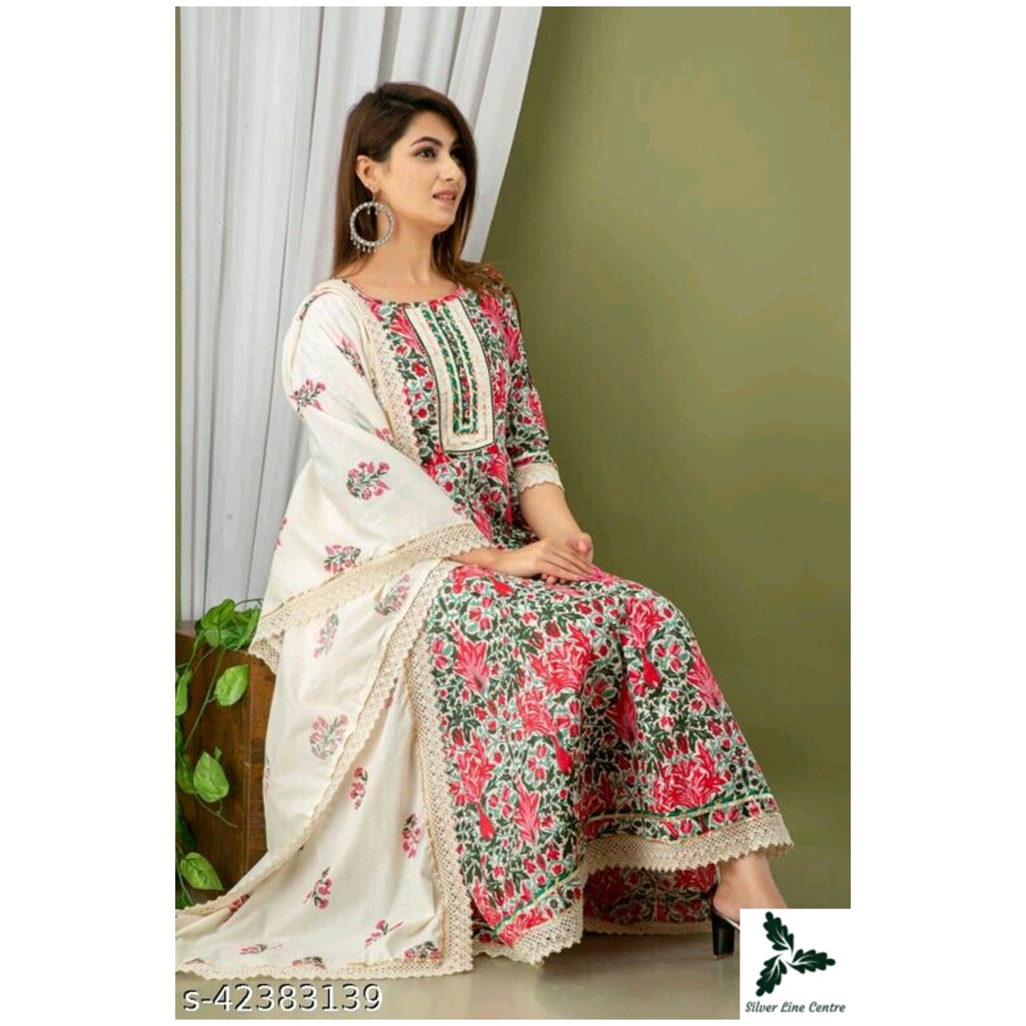 *Aakarsha Fashionable Women Dupatta Sets*