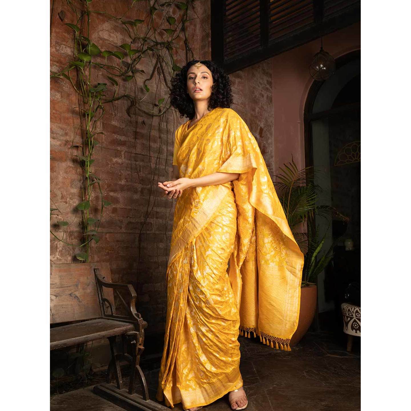 Yellow Shikargah Katan Silk Handloom Banarasi Saree