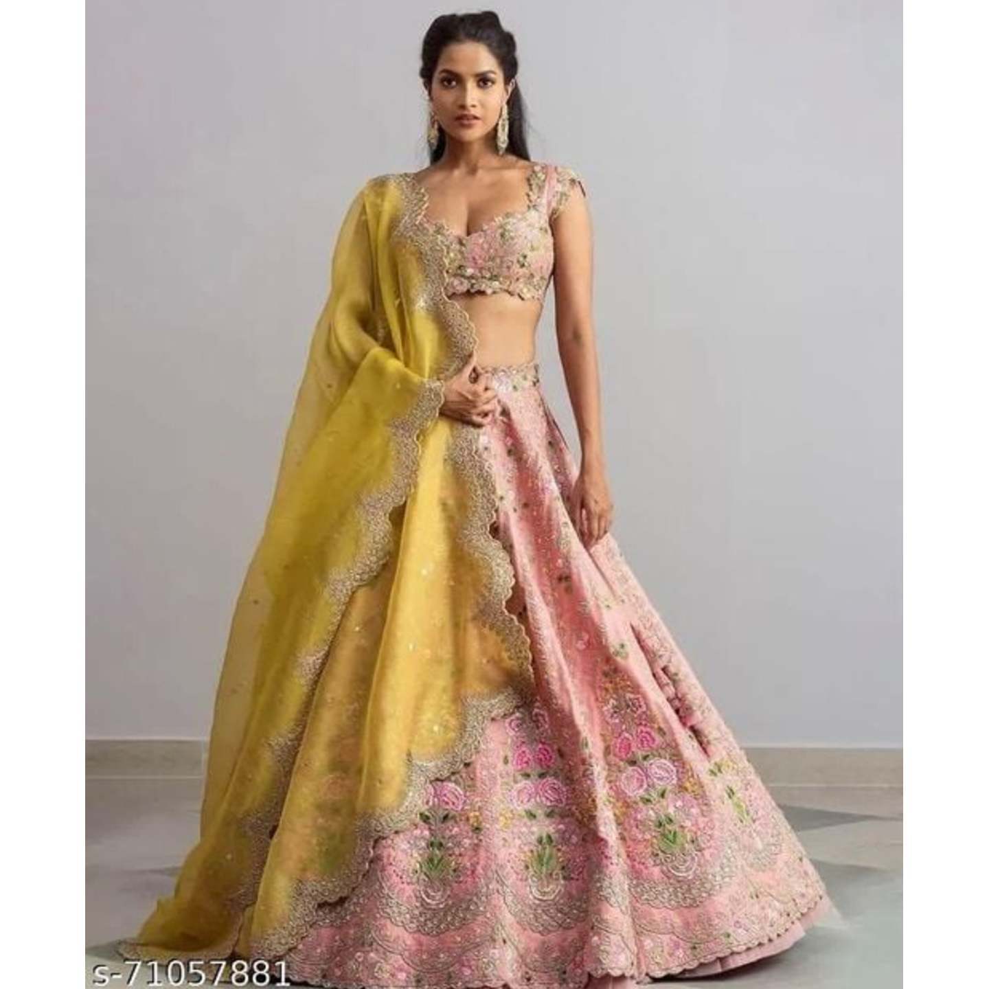 DULHAN LEHENGA CHOLI