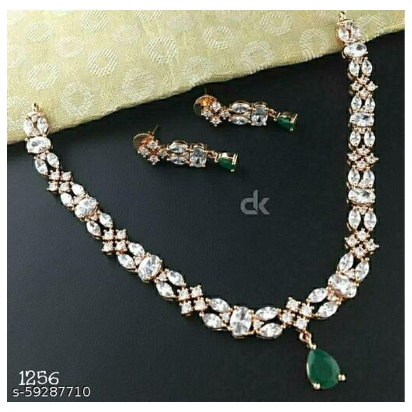 Elegant jewelry set SIZE Free Size