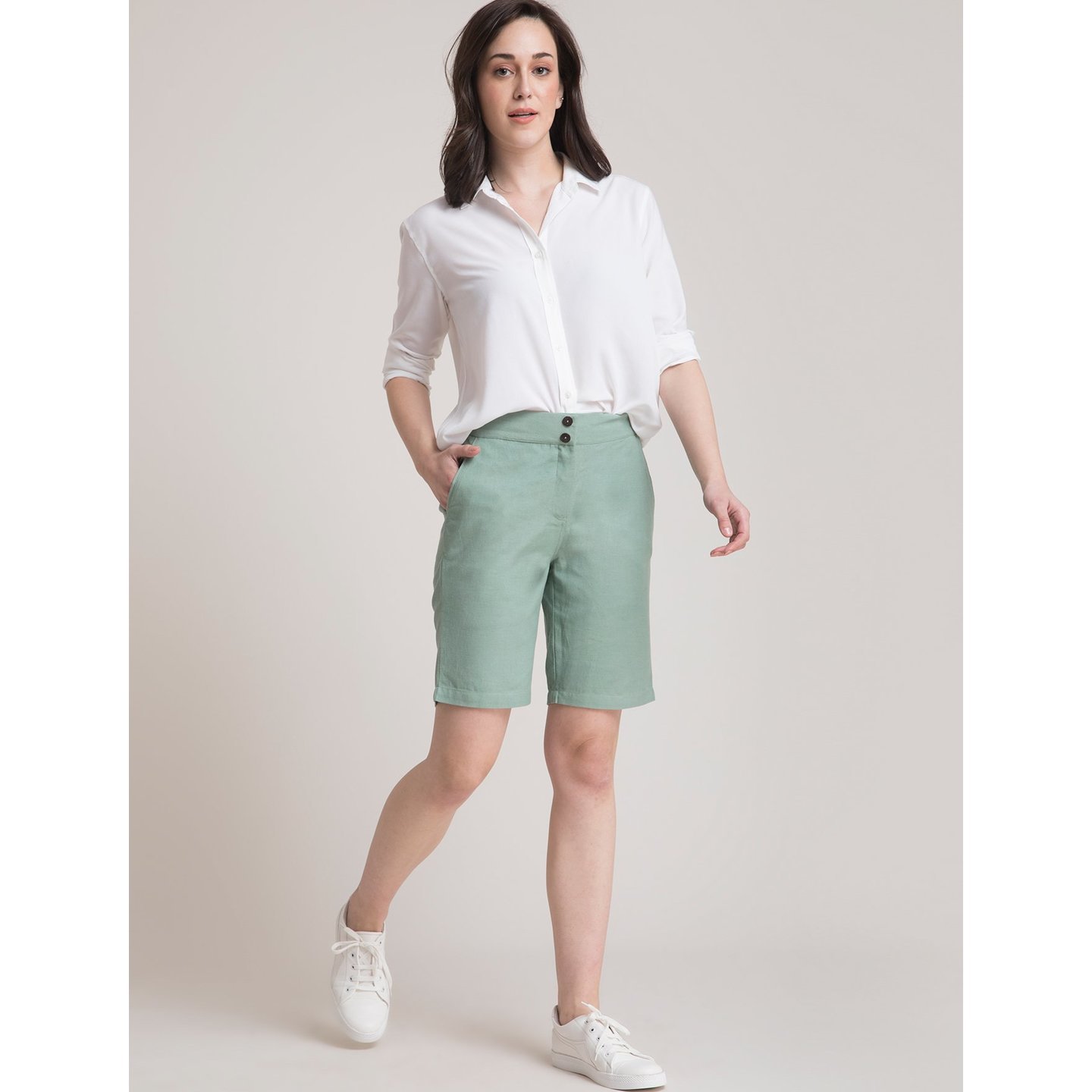 Linen Slim Fit Shorts - Sap Green