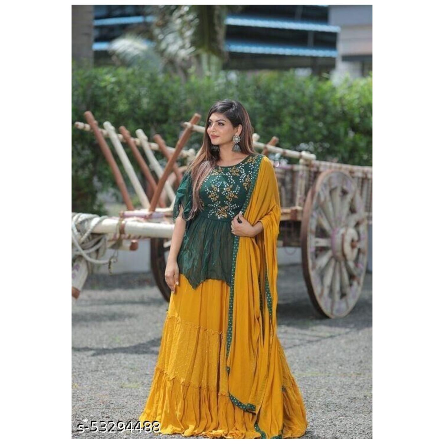 Abhisarika Voguish Women Lehenga