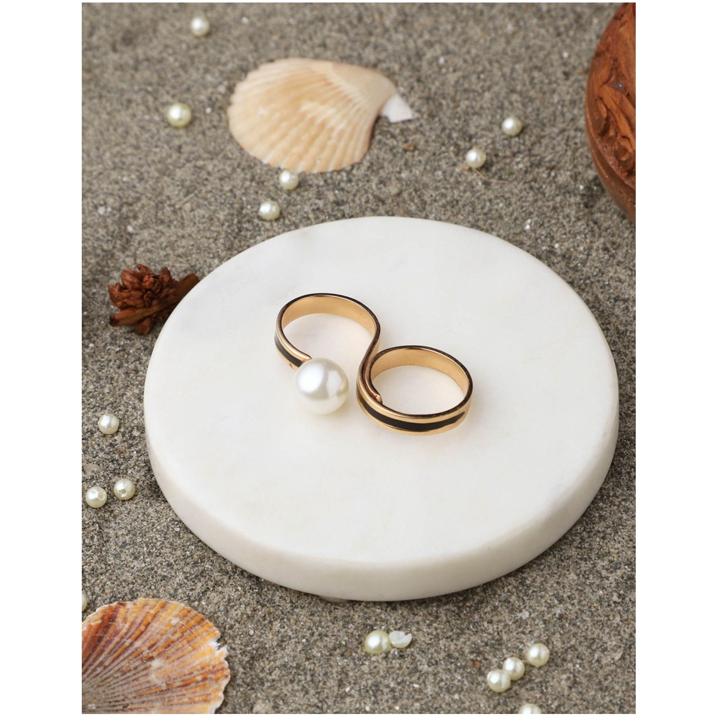 trana Ribbon Ring