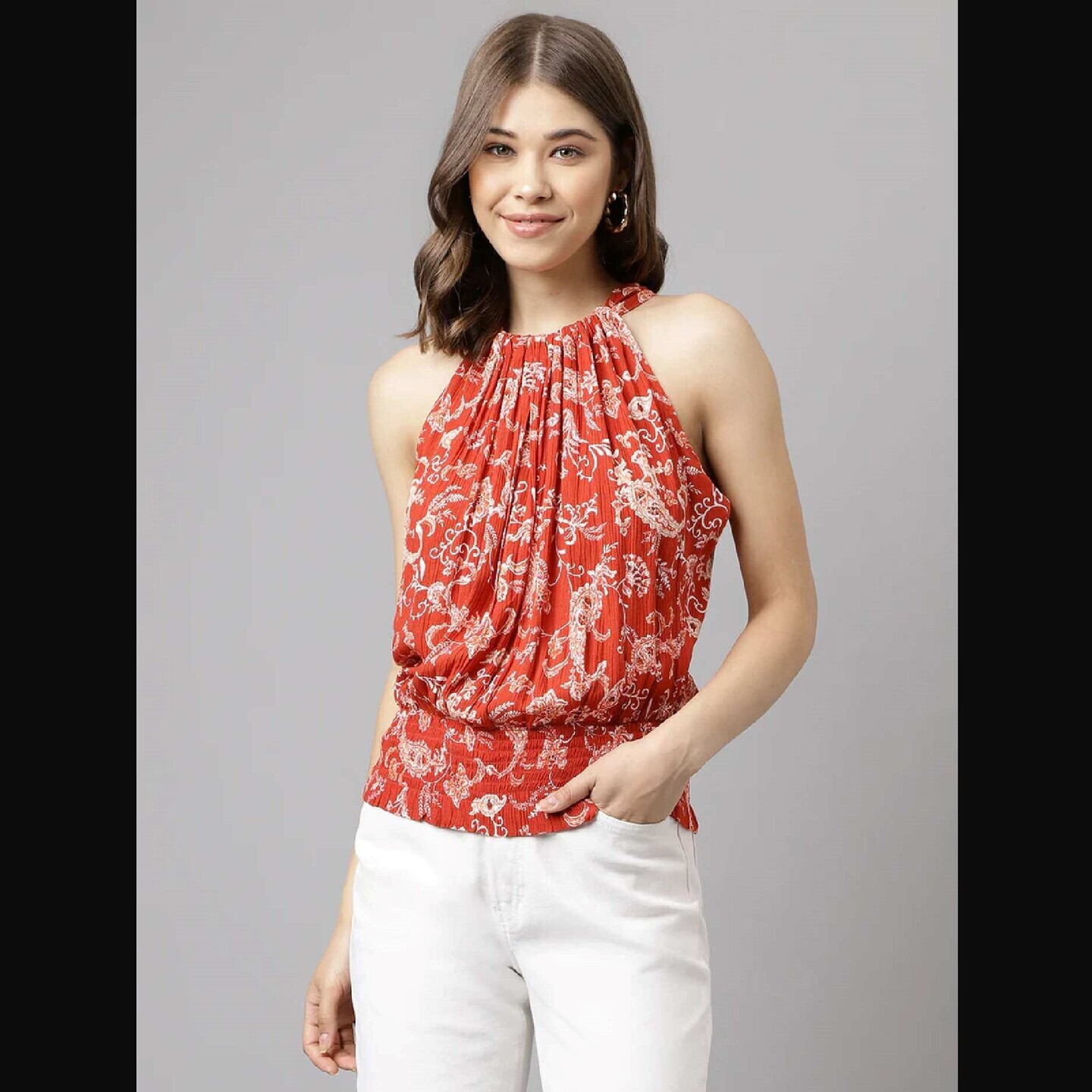 LATIN QUARTERS Red Sleeveless Printed Blouse