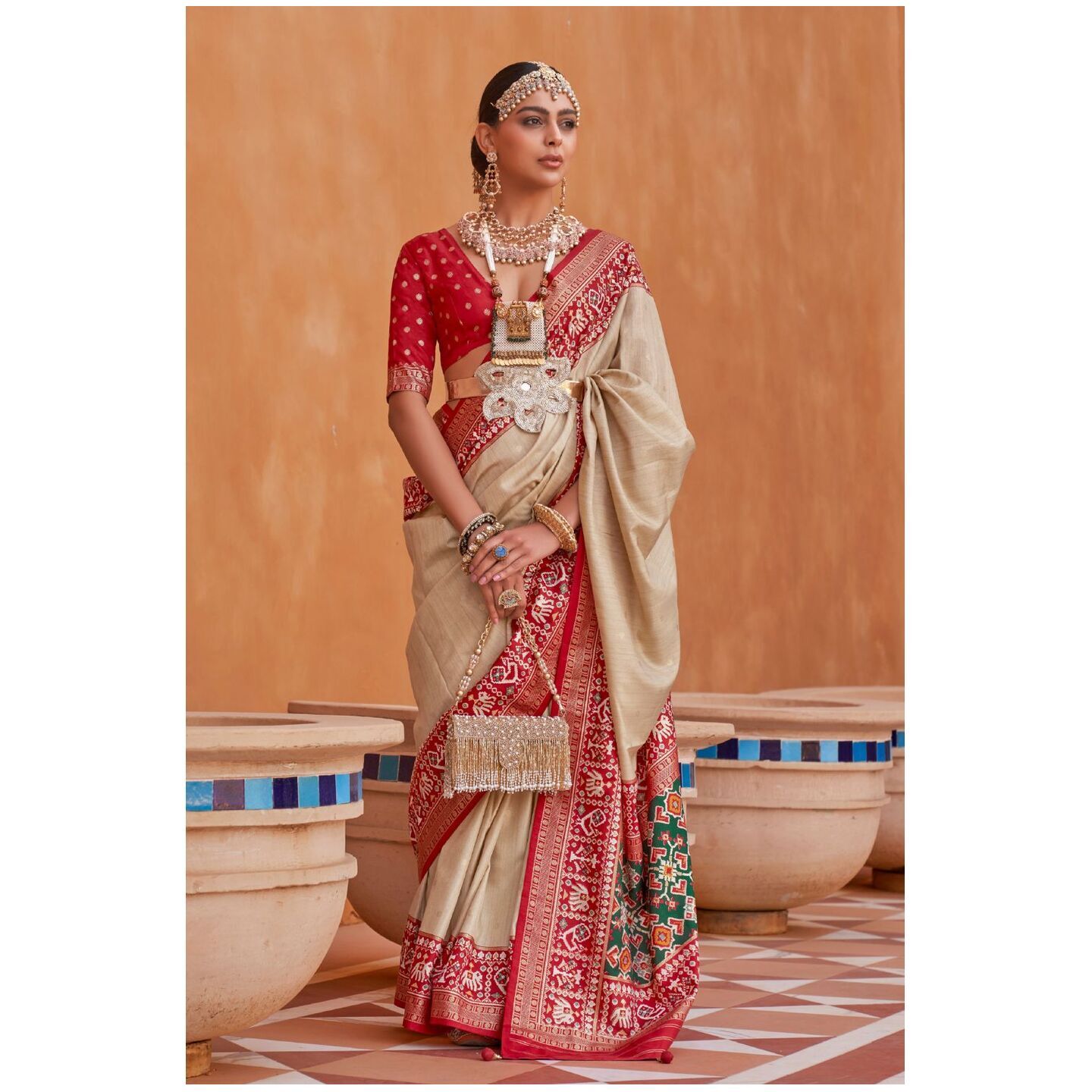 BEIGE & RED BANARASI PATOLA SILK SAREE 