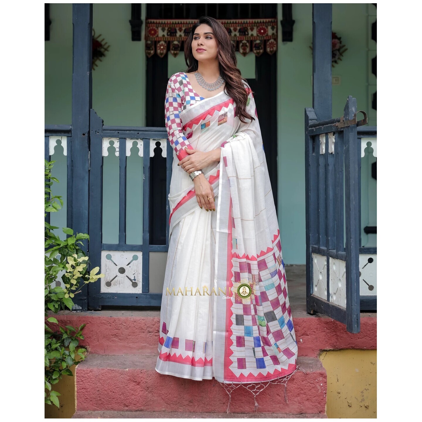 Pure Cotton Linen Saree Weaved With Zari Comes With Tassels