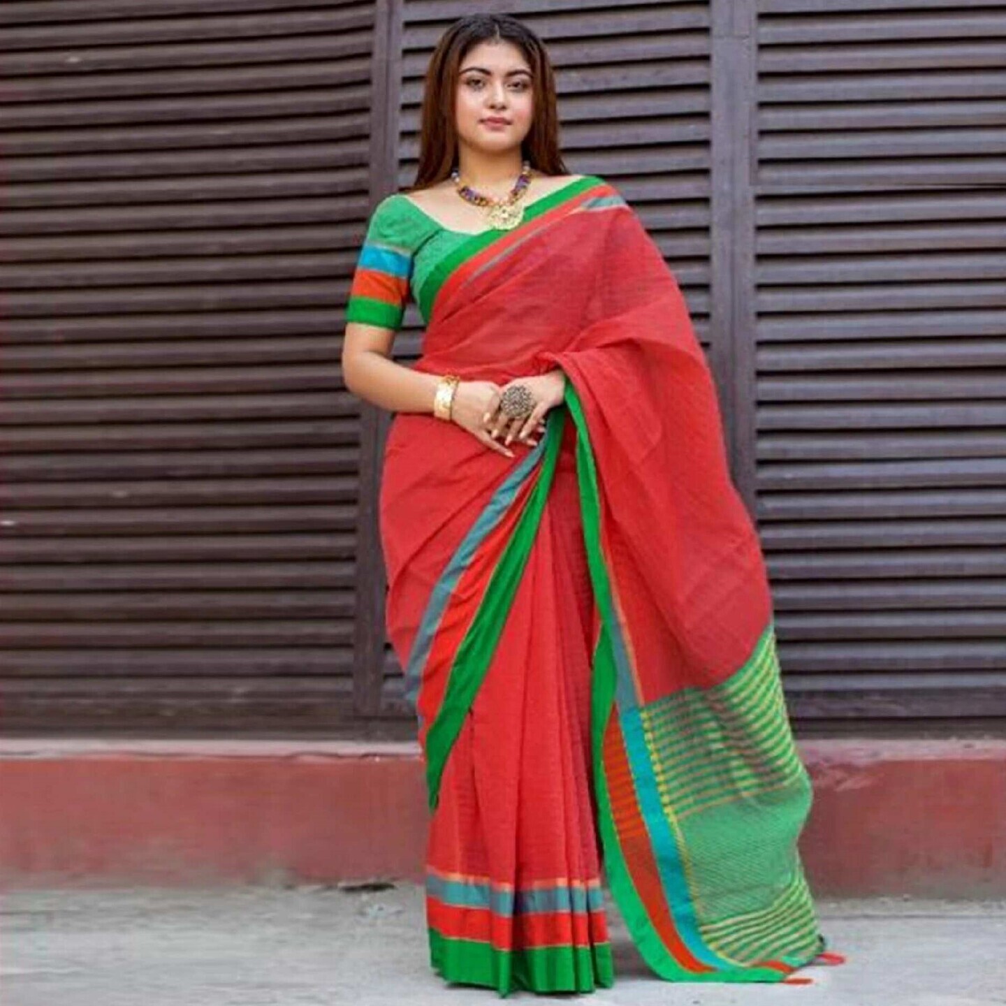 Intricate Red Colored Festive Wear Woven Cotton Saree