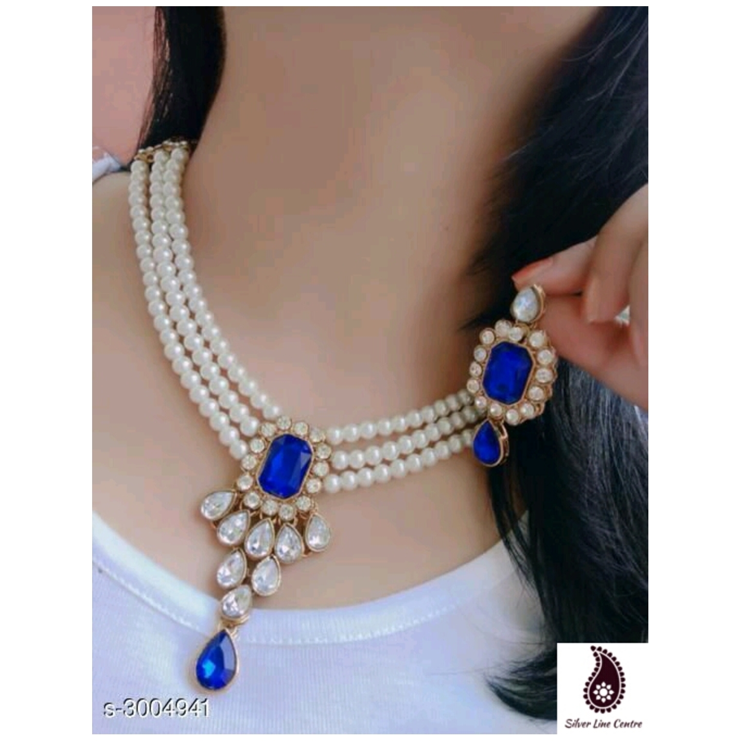 Women's Sizzling Trendy Pearl Necklace