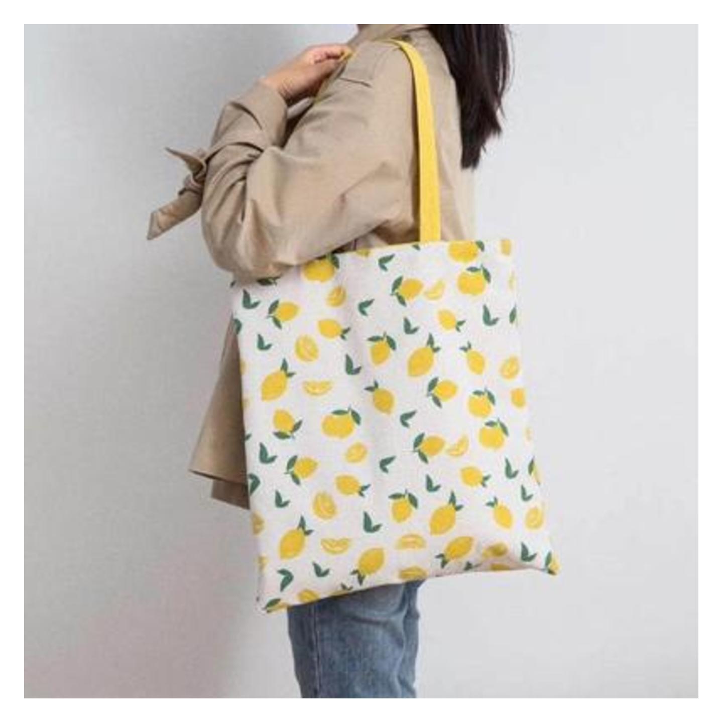 LEMON PRINT REVERSIBLE SHOULDER BAG