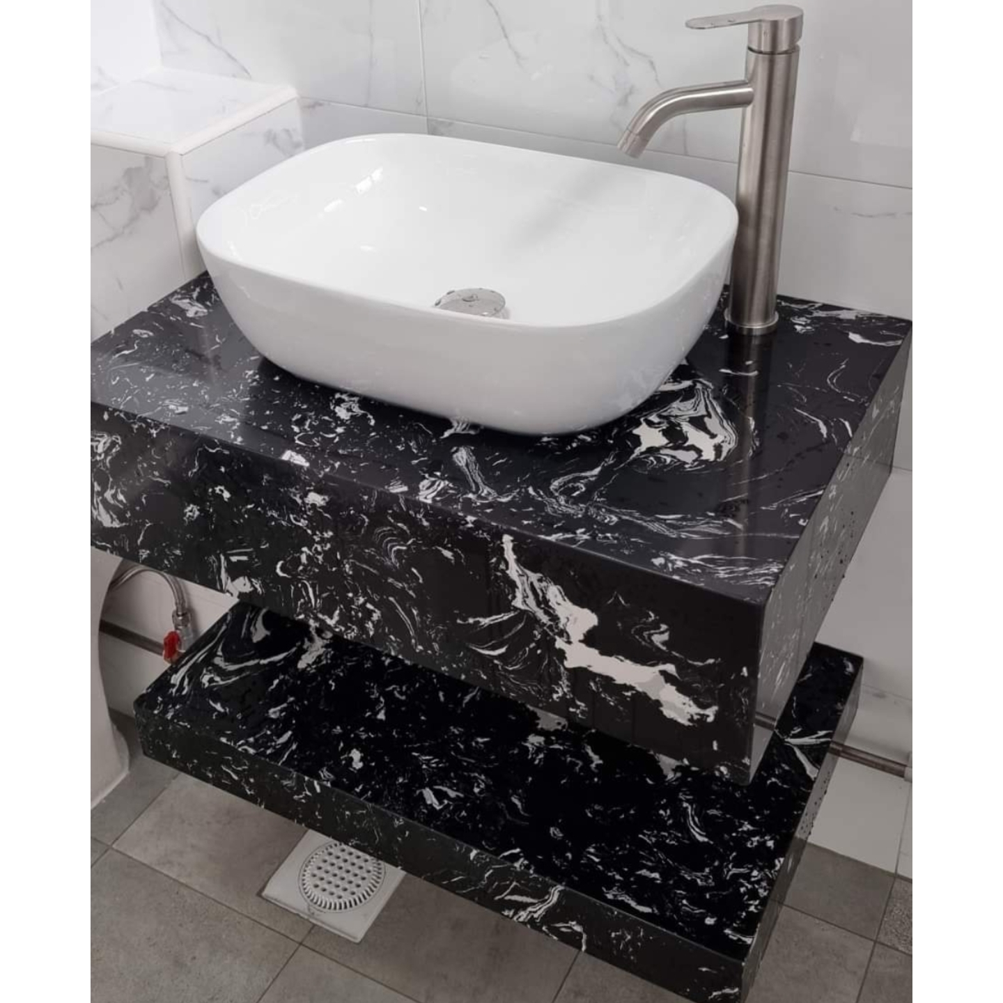 Novelty Quartz Floral Black 60cm