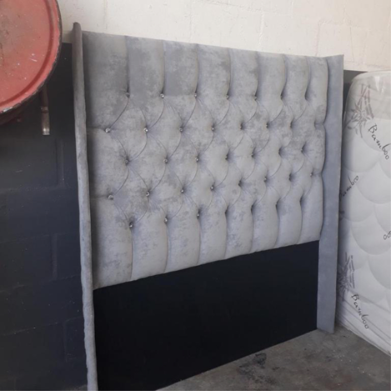 deep buttoned headboard 