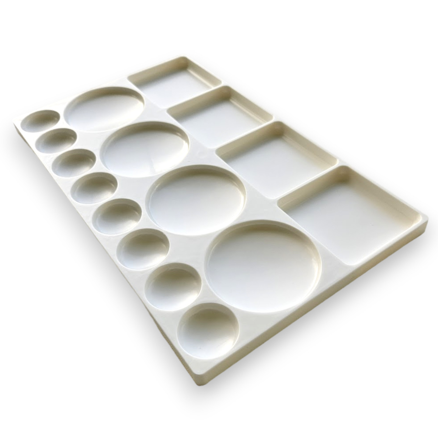 Qatalitic  16  Big Rectangle Shape Lightweight Painting Palette with 16 Color Compartments , for Oil Painting, Acrylic Painting, DIY Craft Professional Art Painting 