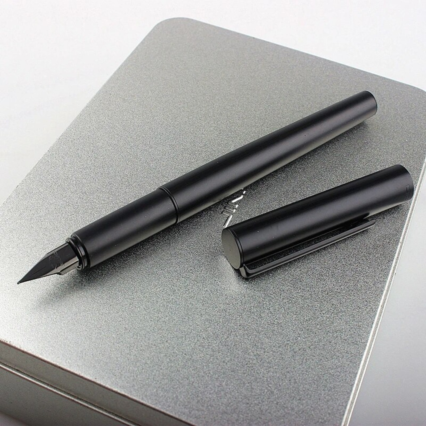 Qatalitic Jinhao Matte Black Forest Fountain Pen, Classic Design With Fine Nib, Converter Fountain Pen Matte Black, Fine Nib 0.5mm