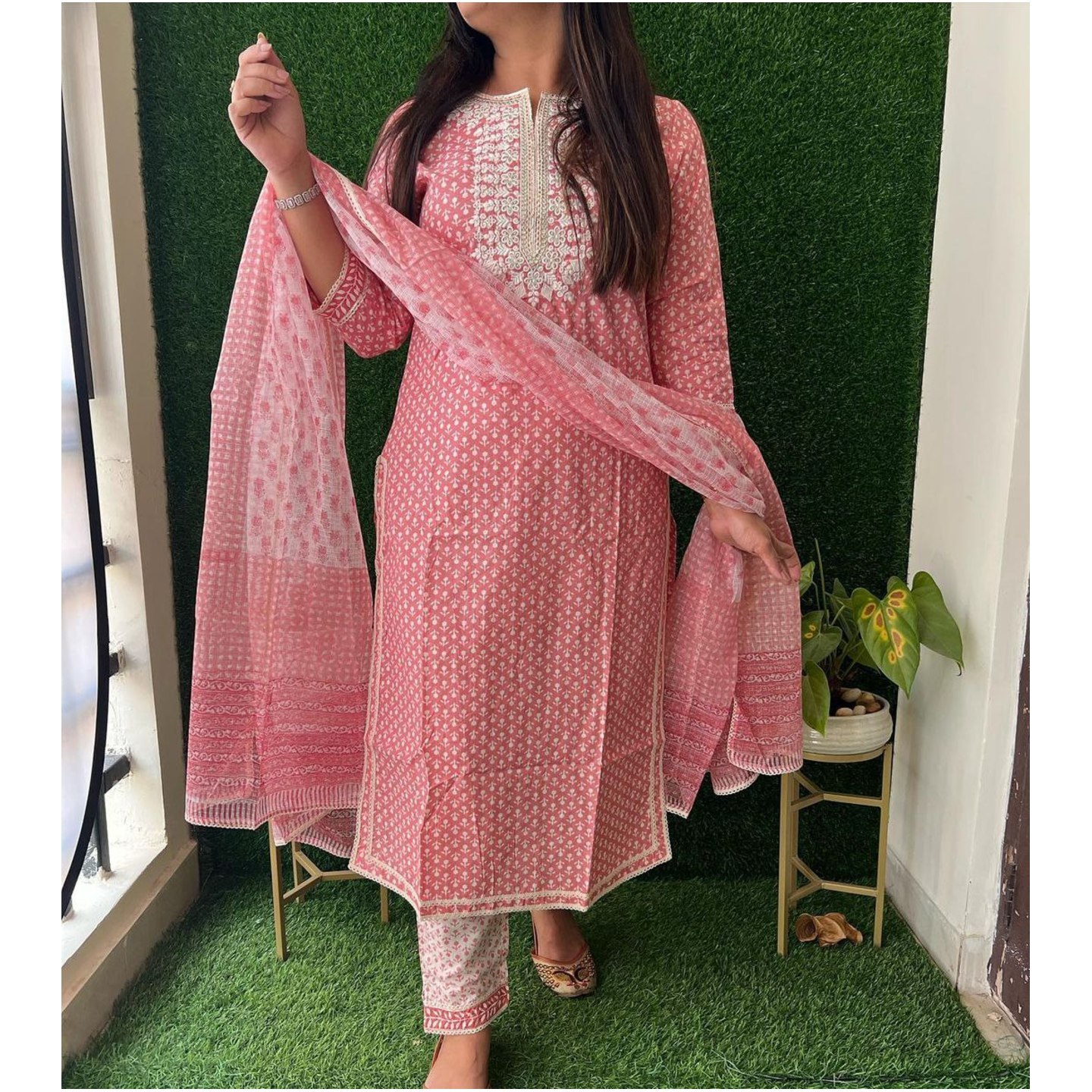 Kurti Pant With Kota Doriya Dupatta With All Over Lace Work*