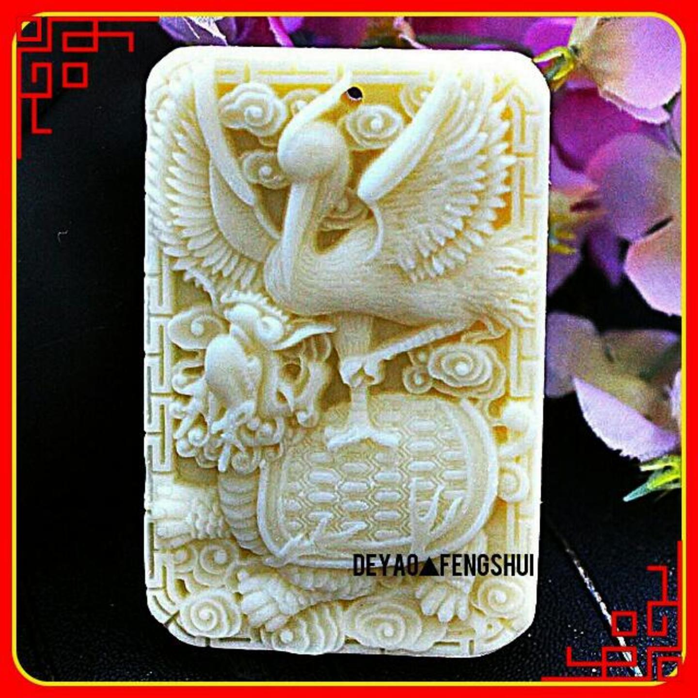 Auspicious Crane And Turtle High Relief Carved Cow Bone Pendant | 鶴鸟龟雕刻牛骨牌