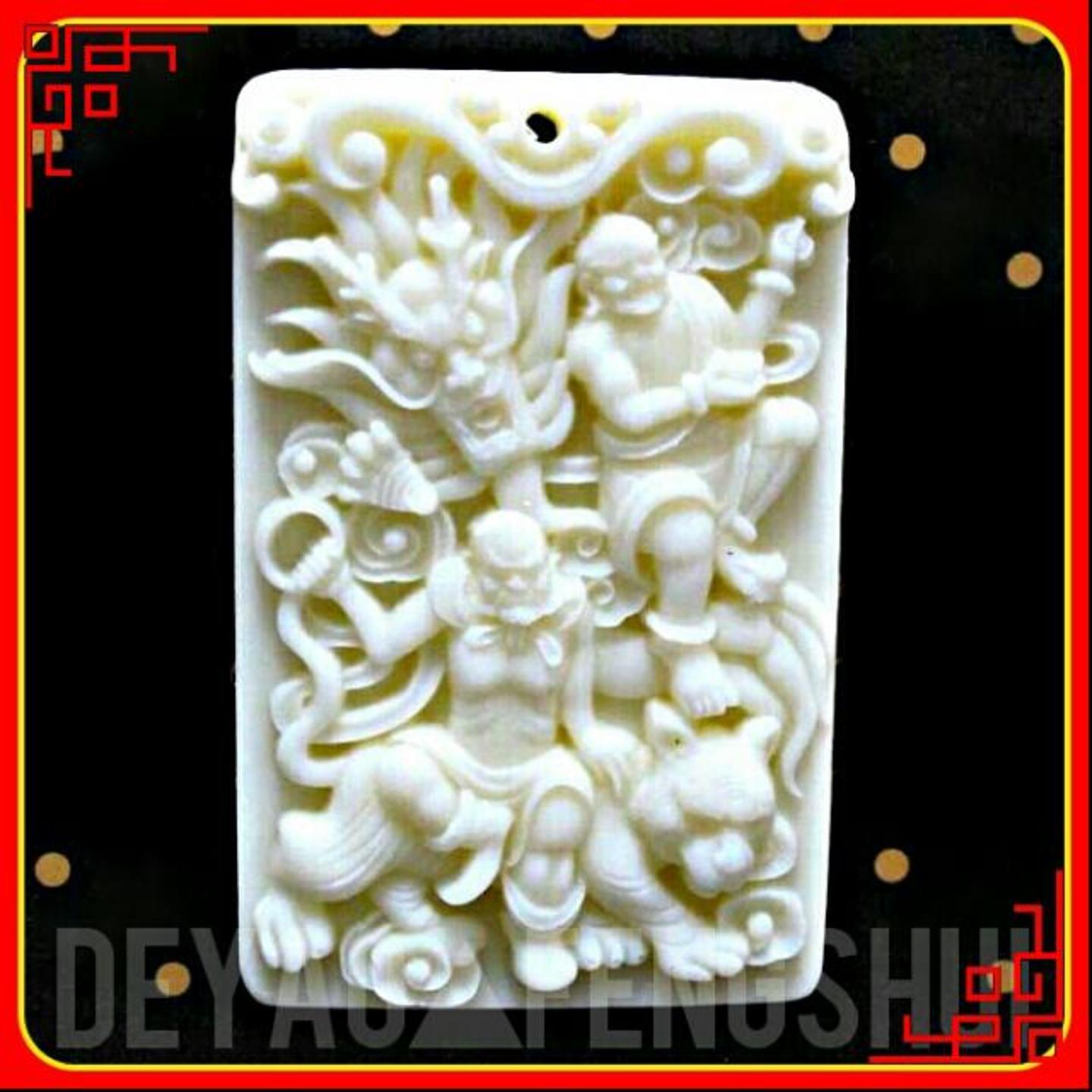 Beautiful High Relief Carved Auspicious Cow Bone Pendant | 黑白无长雕刻牛骨牌