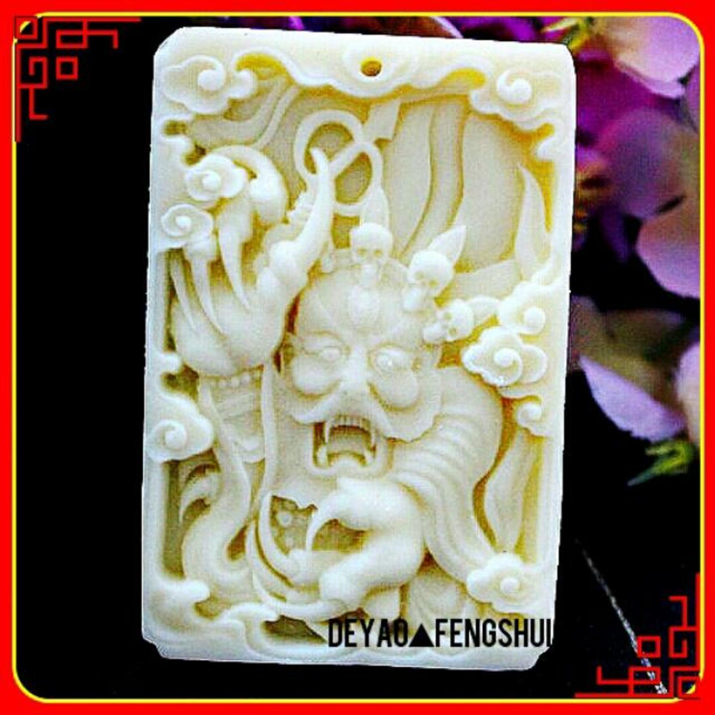 Beautiful High Relief Carved Cow Bone Pendant | 钟馗雕刻牛骨牌