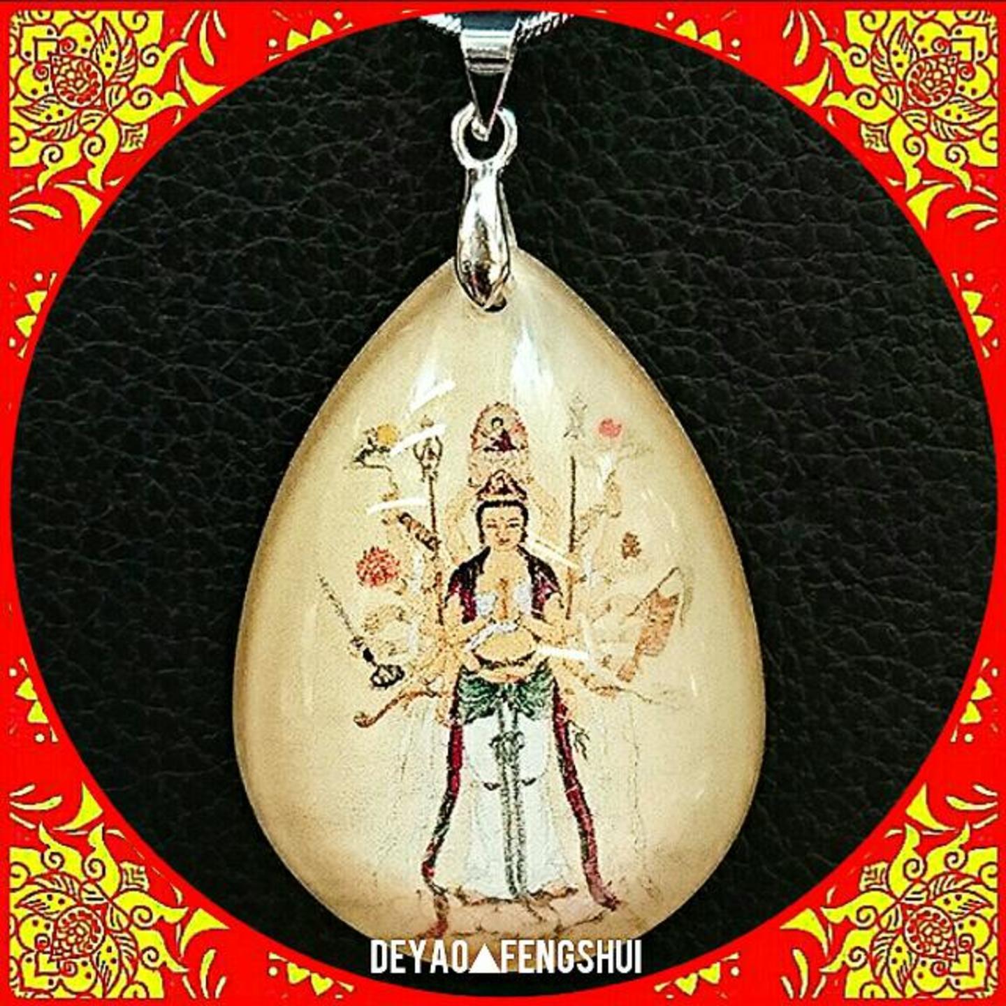 Thousand Hands Guanyin Goddess of Mercy Deity Crystal Pendant Necklace千手观音菩萨佛牌