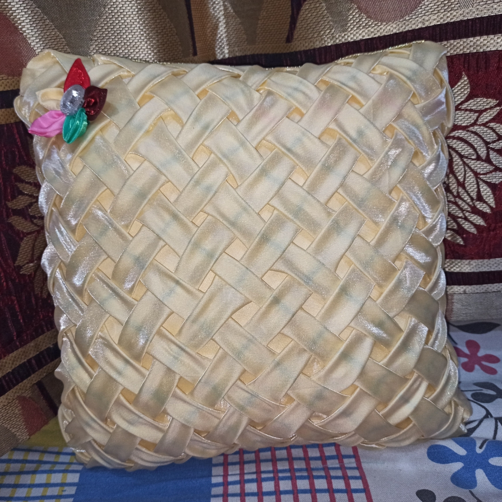 Handmade Beautiful Cushion Cover