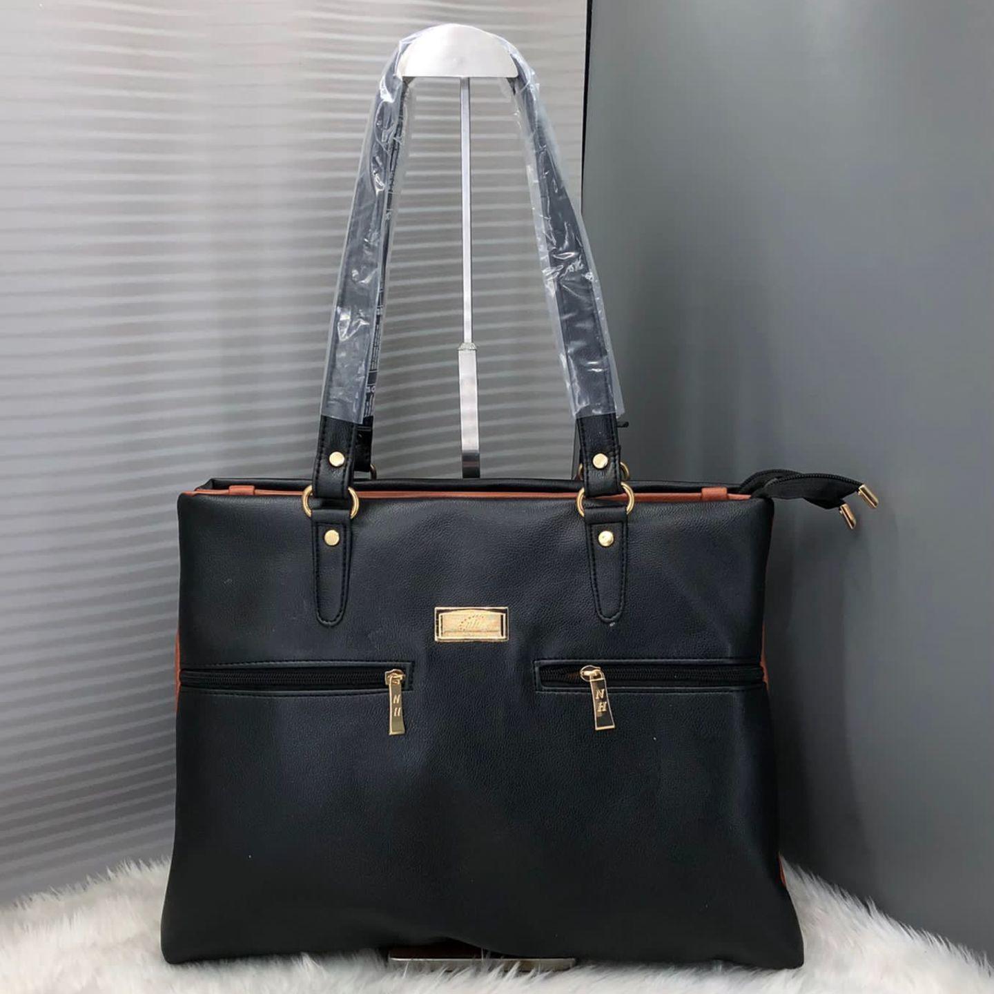 Trendy And Stylish Handbag