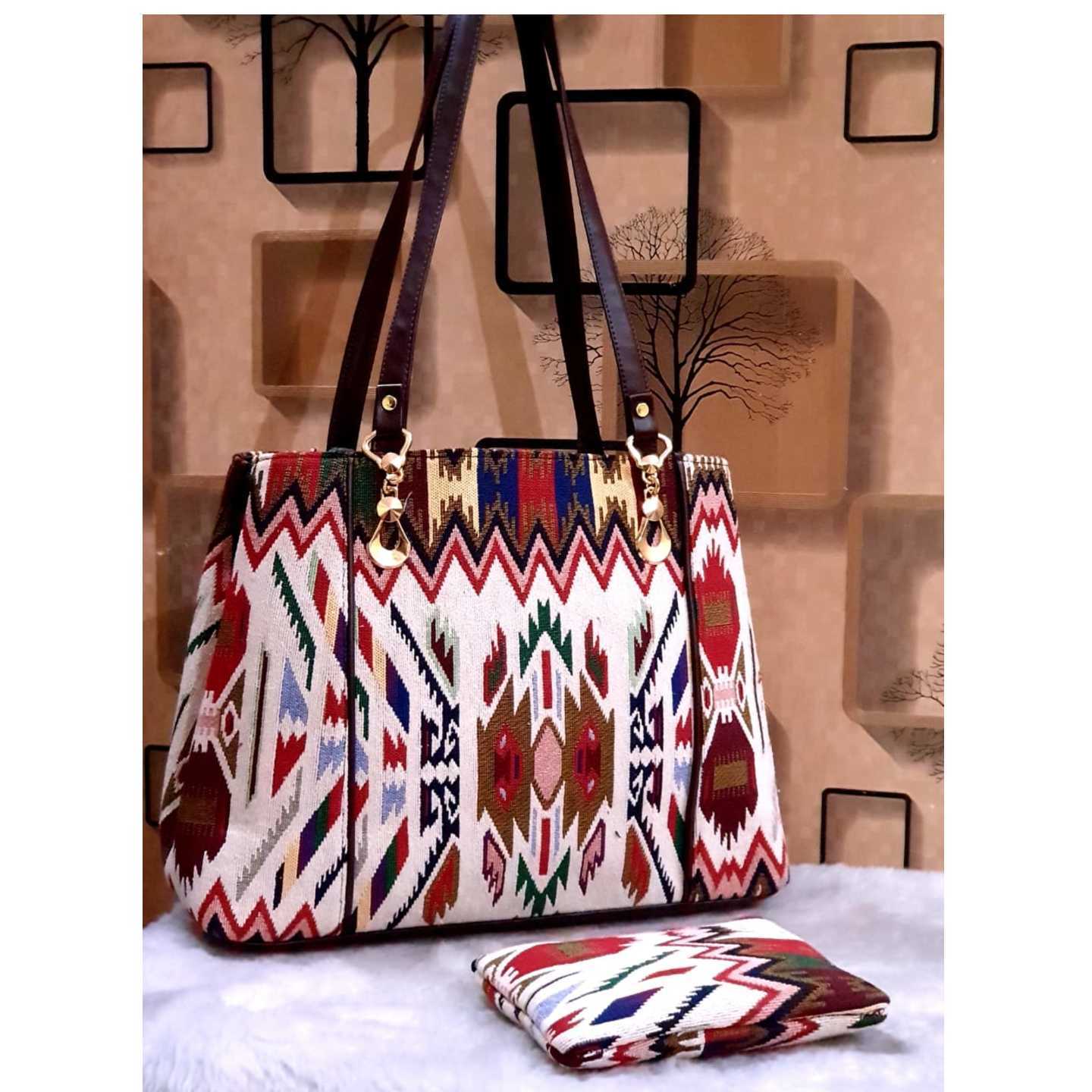 THE JACQUARD CHAIN HANDLE TOTE