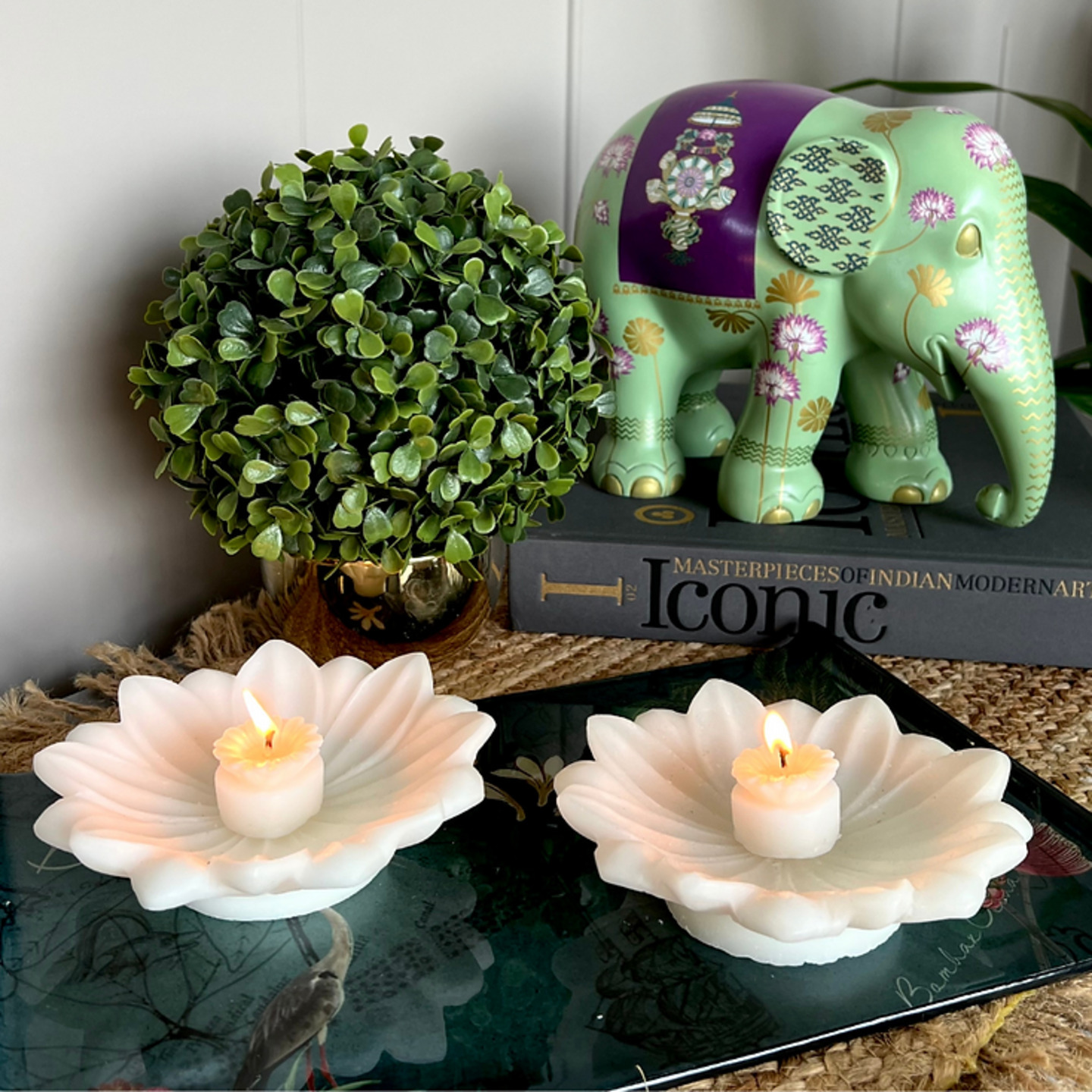 Set of 2 White Lotus Plate Candle