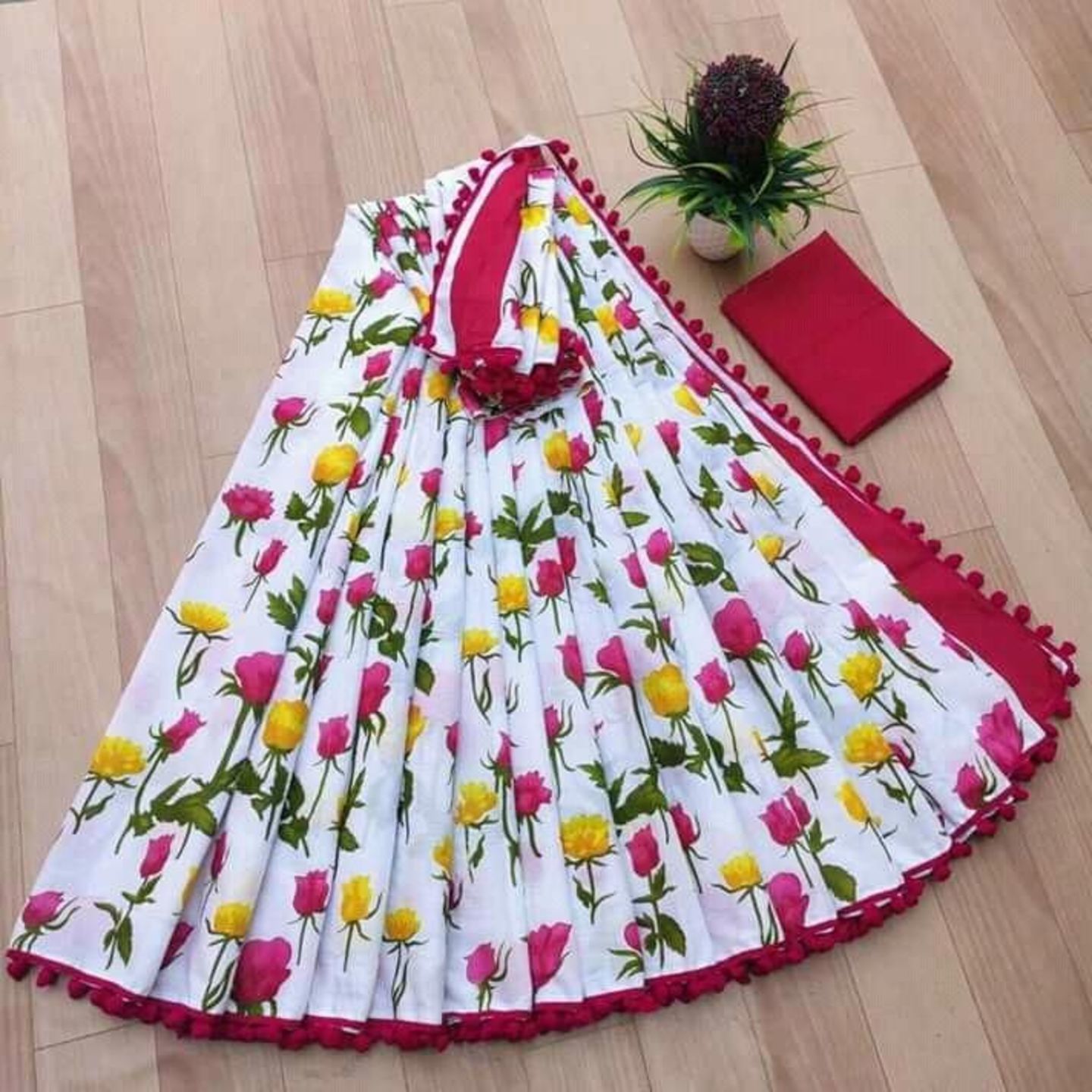 Pretty Mulmul Cotton Printed Saree (Code: C1733914)